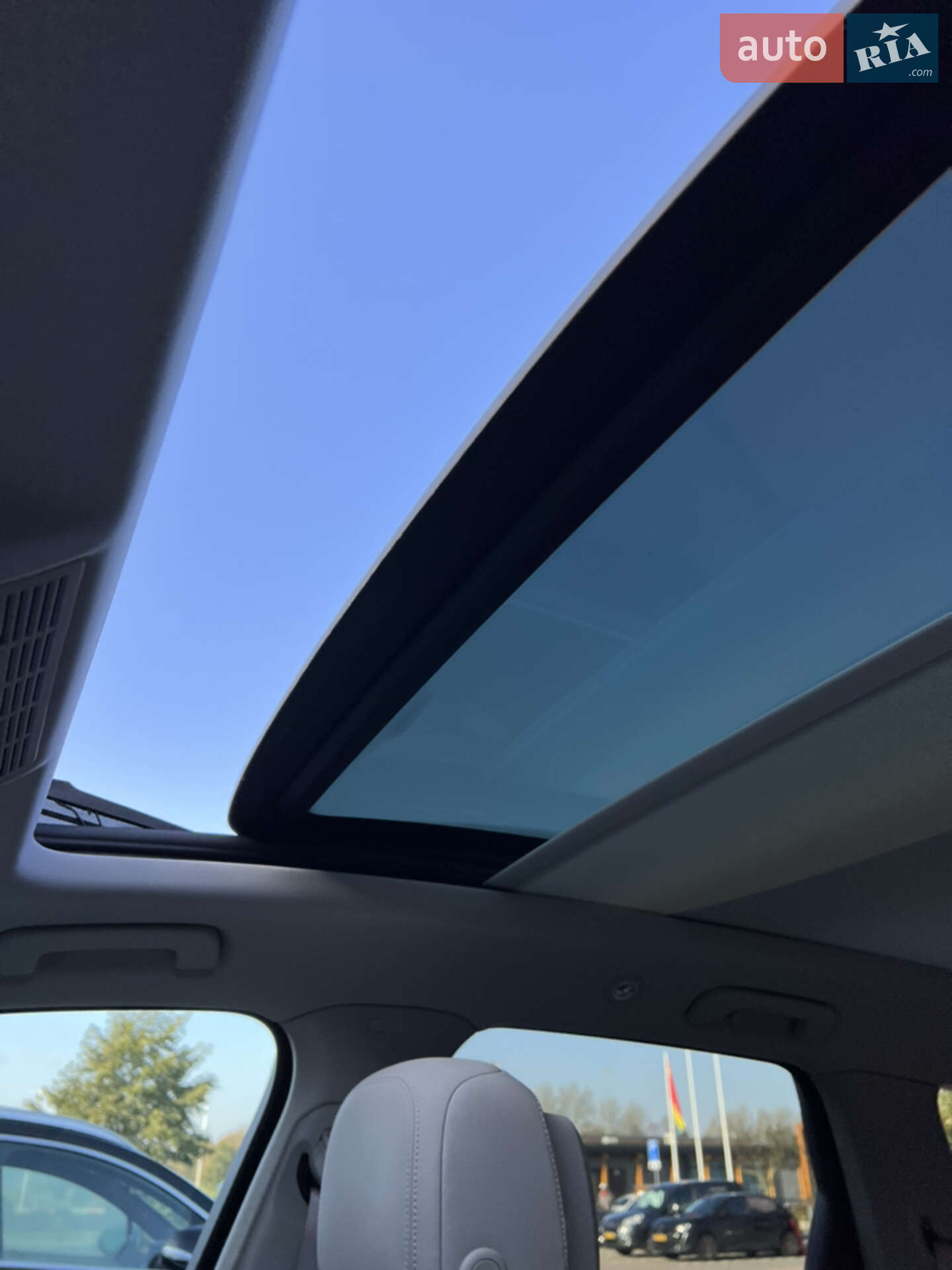 Volkswagen Touareg 2018 VIN WVGZZZCRZKD011878 фото оголошення 18 з 33