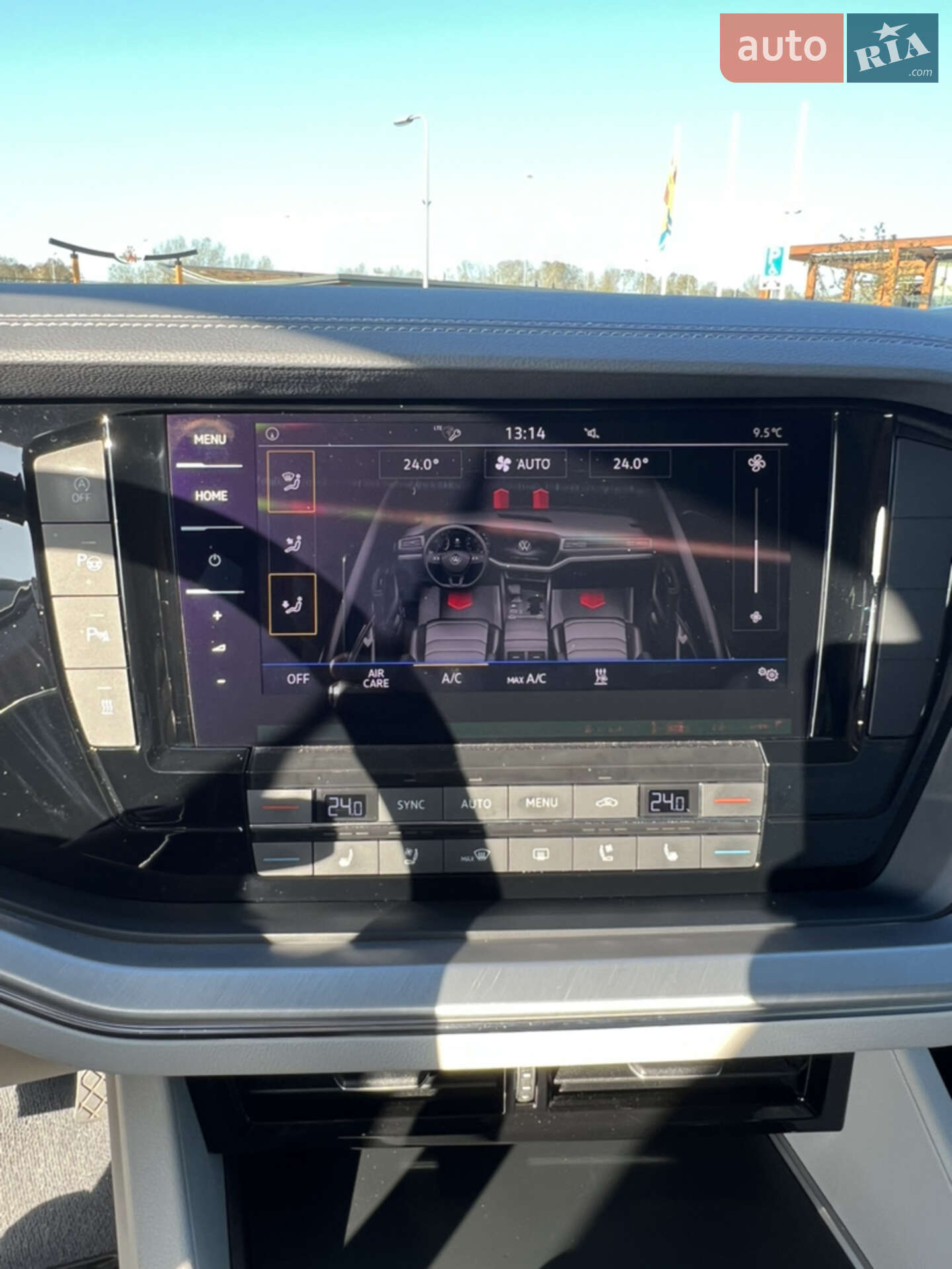 Volkswagen Touareg 2018 VIN WVGZZZCRZKD011878 фото оголошення 32 з 33