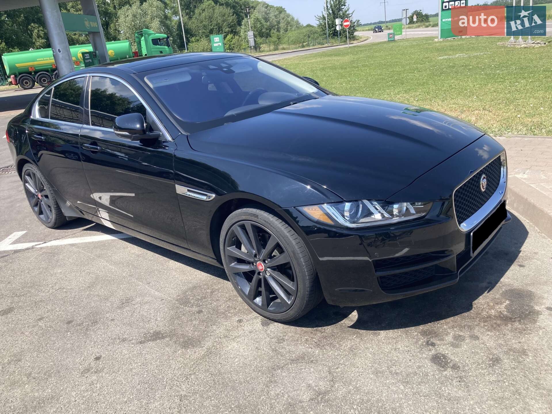 Jaguar XE 2018 VIN SAJAK4GX1JCP40148 фото оголошення 10 з 32