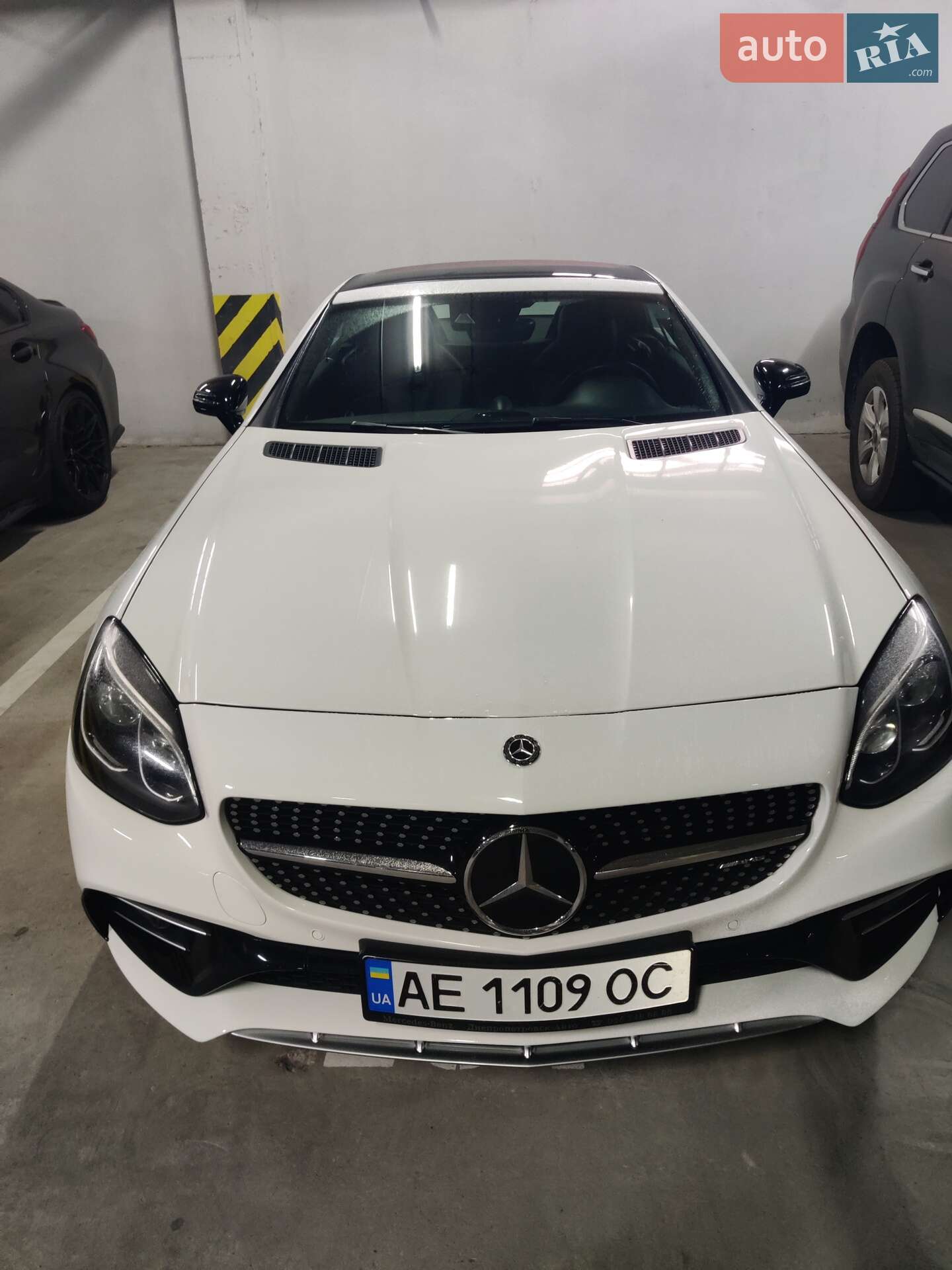 Mercedes-Benz SLC-Class 2018 VIN WDDPK6GA3KF160681 фото оголошення 2 з 19
