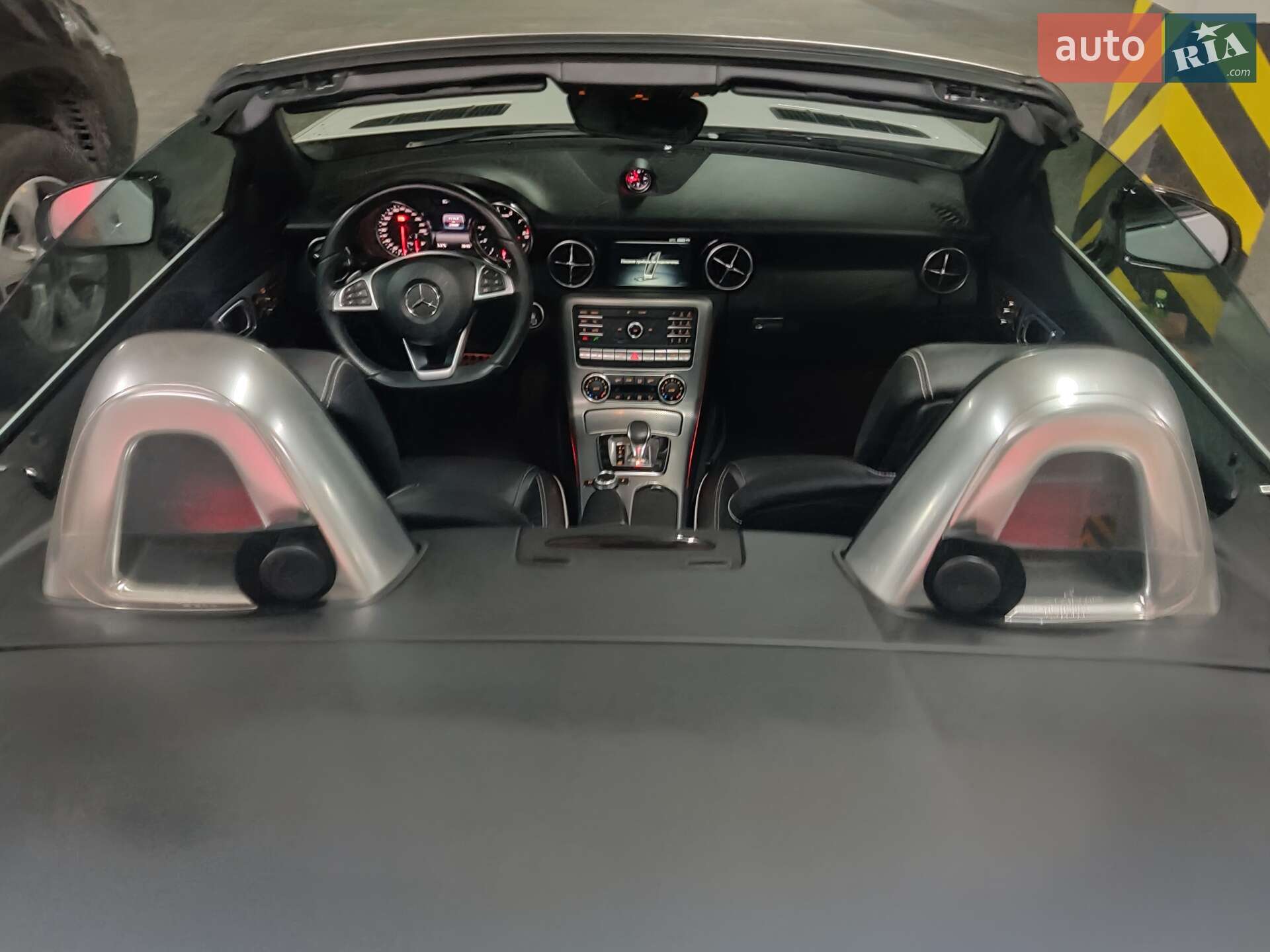 Mercedes-Benz SLC-Class 2018 VIN WDDPK6GA3KF160681 фото оголошення 9 з 19