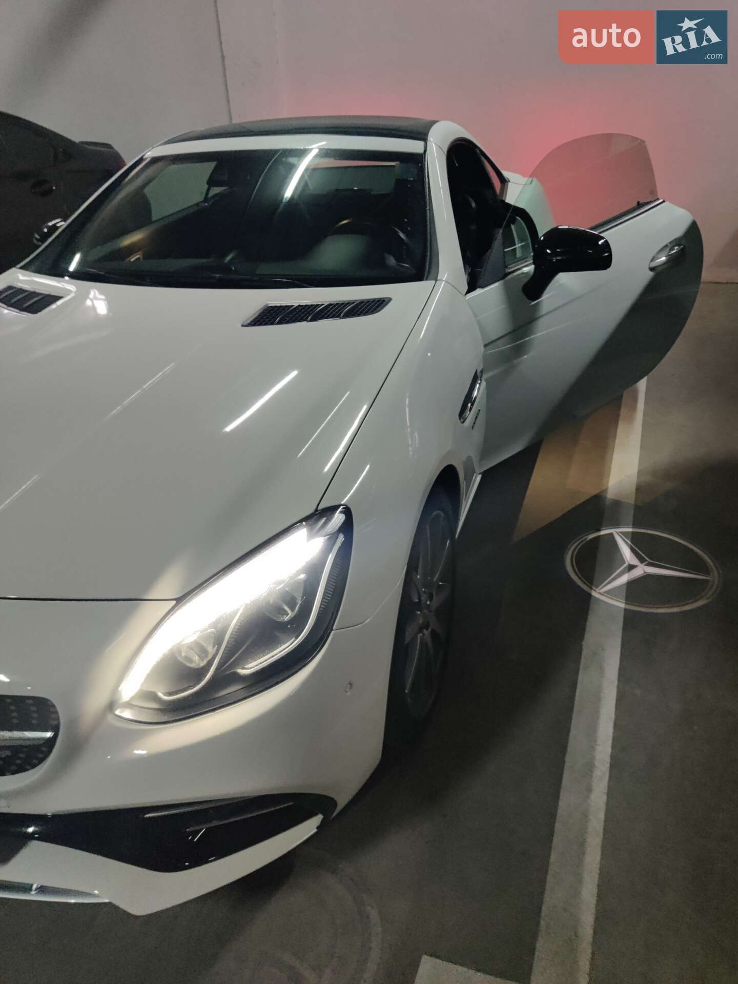 Mercedes-Benz SLC-Class 2018 VIN WDDPK6GA3KF160681 фото оголошення 18 з 19