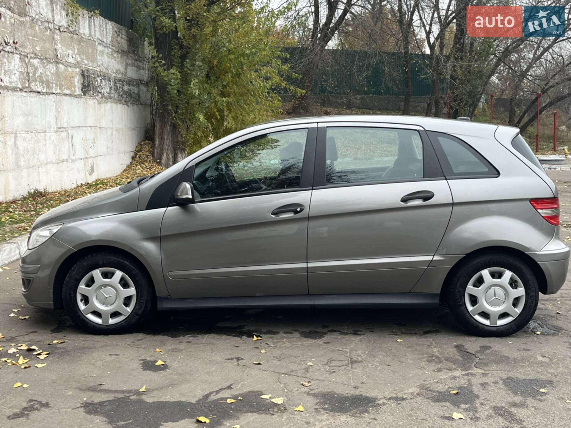 Mercedes-Benz B-Class 2005 VIN WDD2452311J054153 фото оголошення 3 з 44