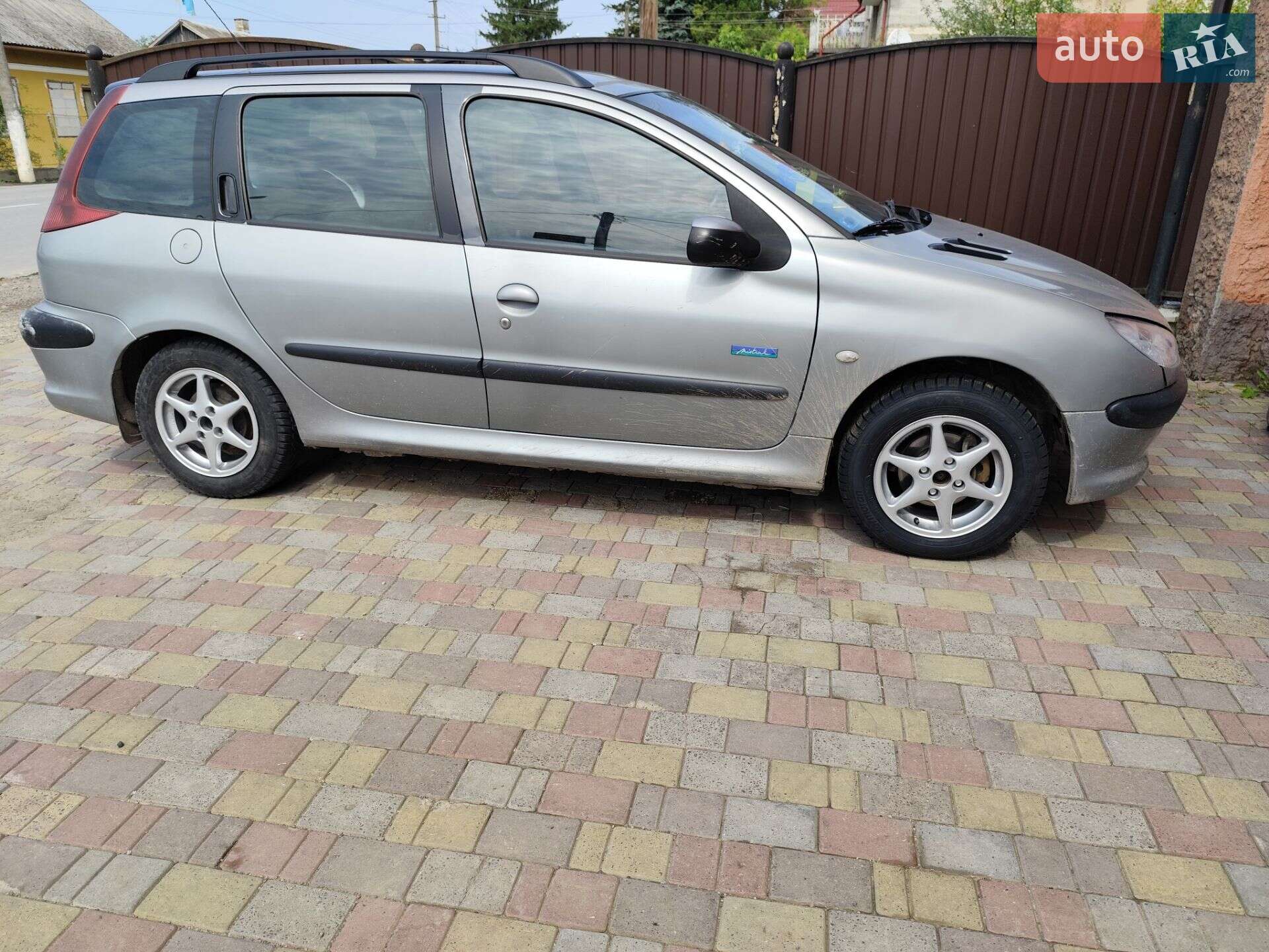 Peugeot 206 2004 VIN VF32E8HXF43826875 фото оголошення 2 з 10
