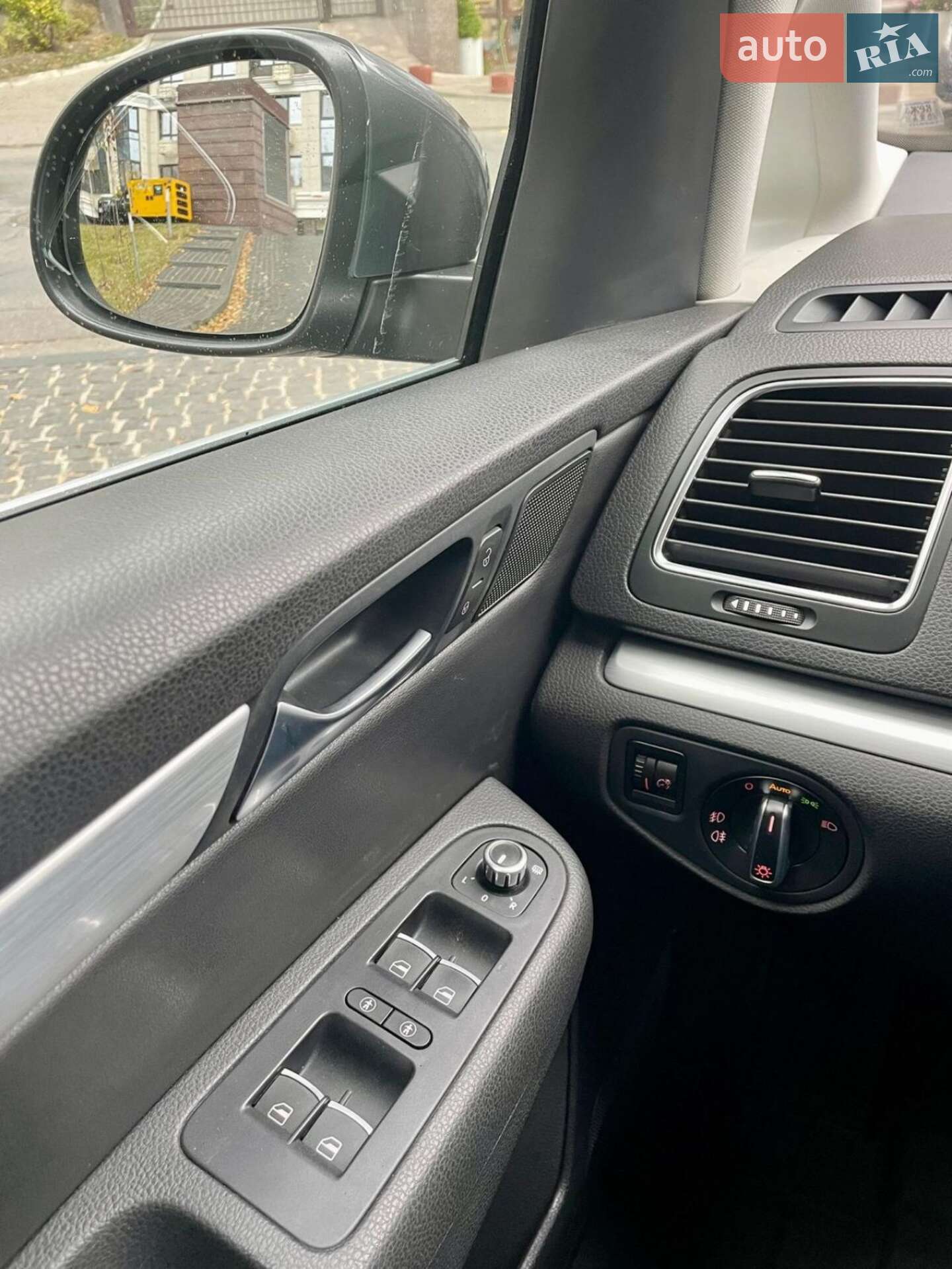 Volkswagen Sharan 2013 VIN WVWZZZ7NZEV003238 фото оголошення 6 з 13