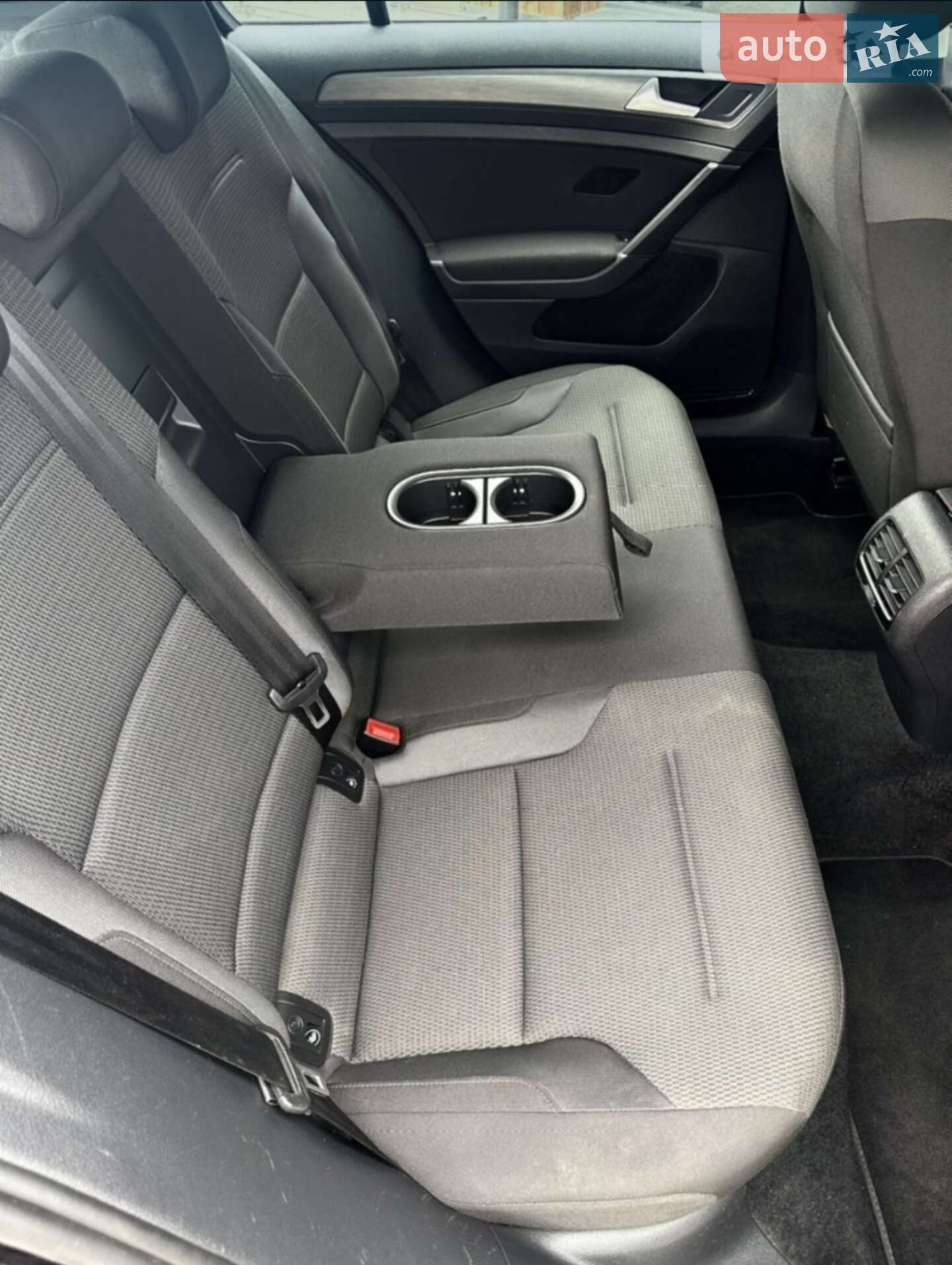 Volkswagen e-Golf 2018 VIN WVWZZZAUZJW909633 фото оголошення 27 з 30