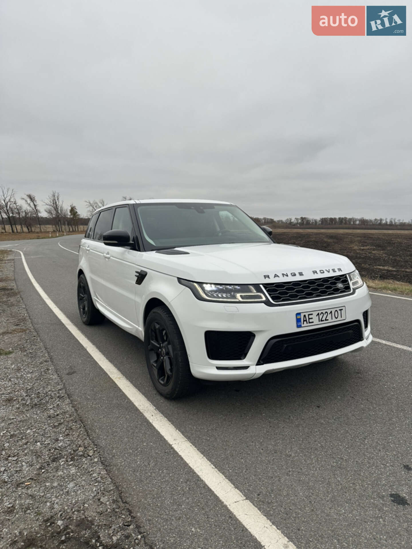 Land Rover Range Rover Sport 2019 VIN SALWR2RV9KA826202 фото оголошення 2 з 36