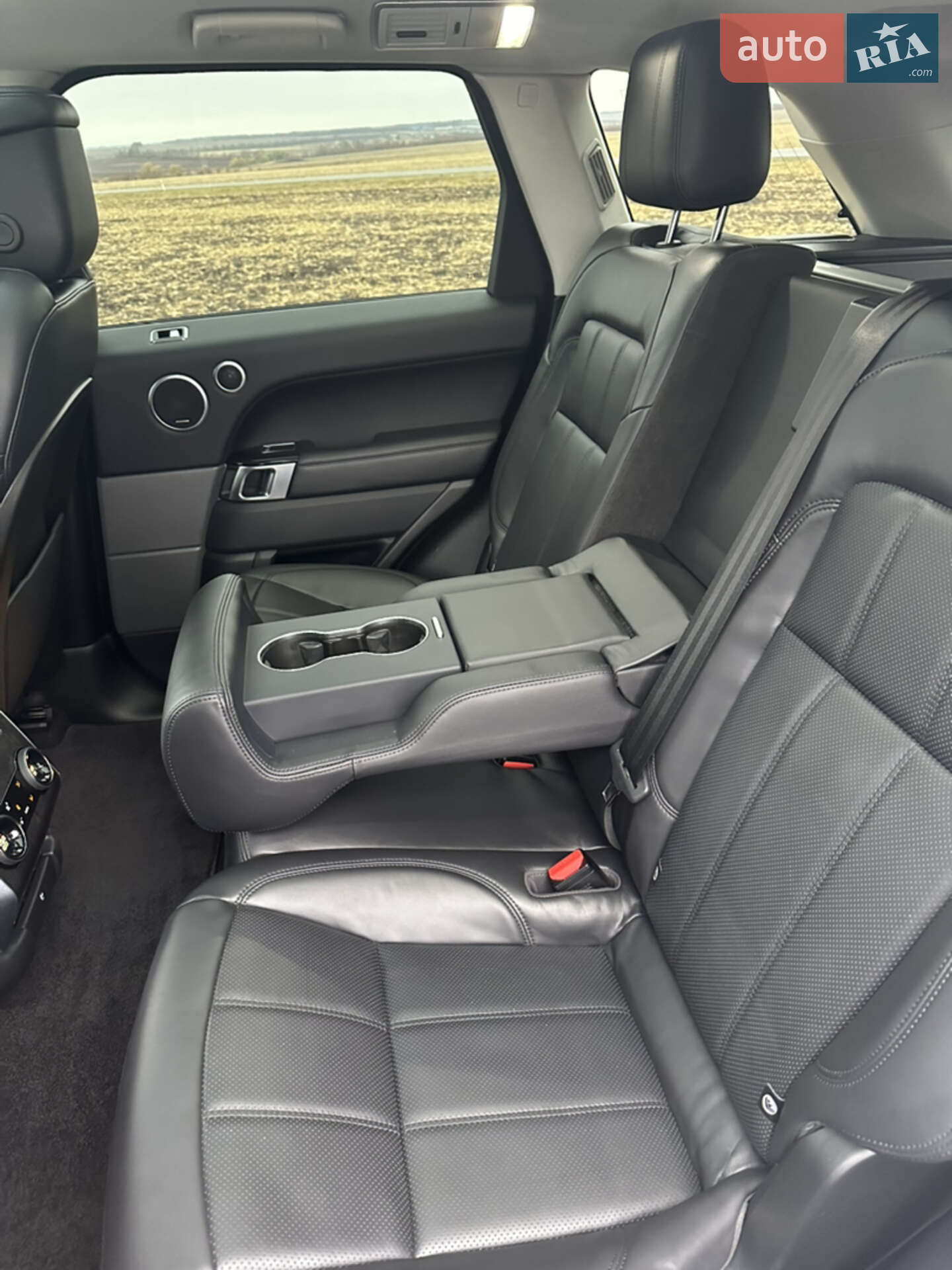 Land Rover Range Rover Sport 2019 VIN SALWR2RV9KA826202 фото оголошення 19 з 36