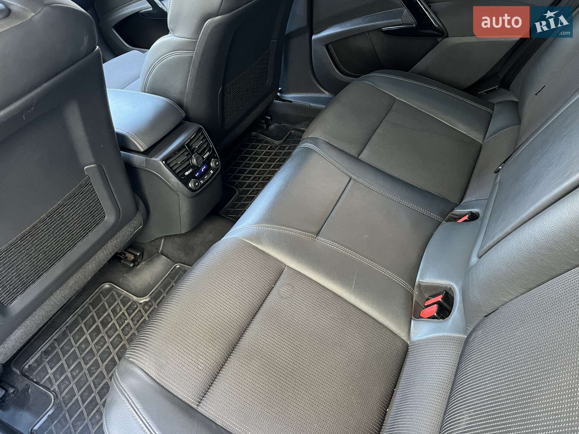 Peugeot 508 2015 VIN VF38D9HD8FL027963 фото оголошення 12 з 21
