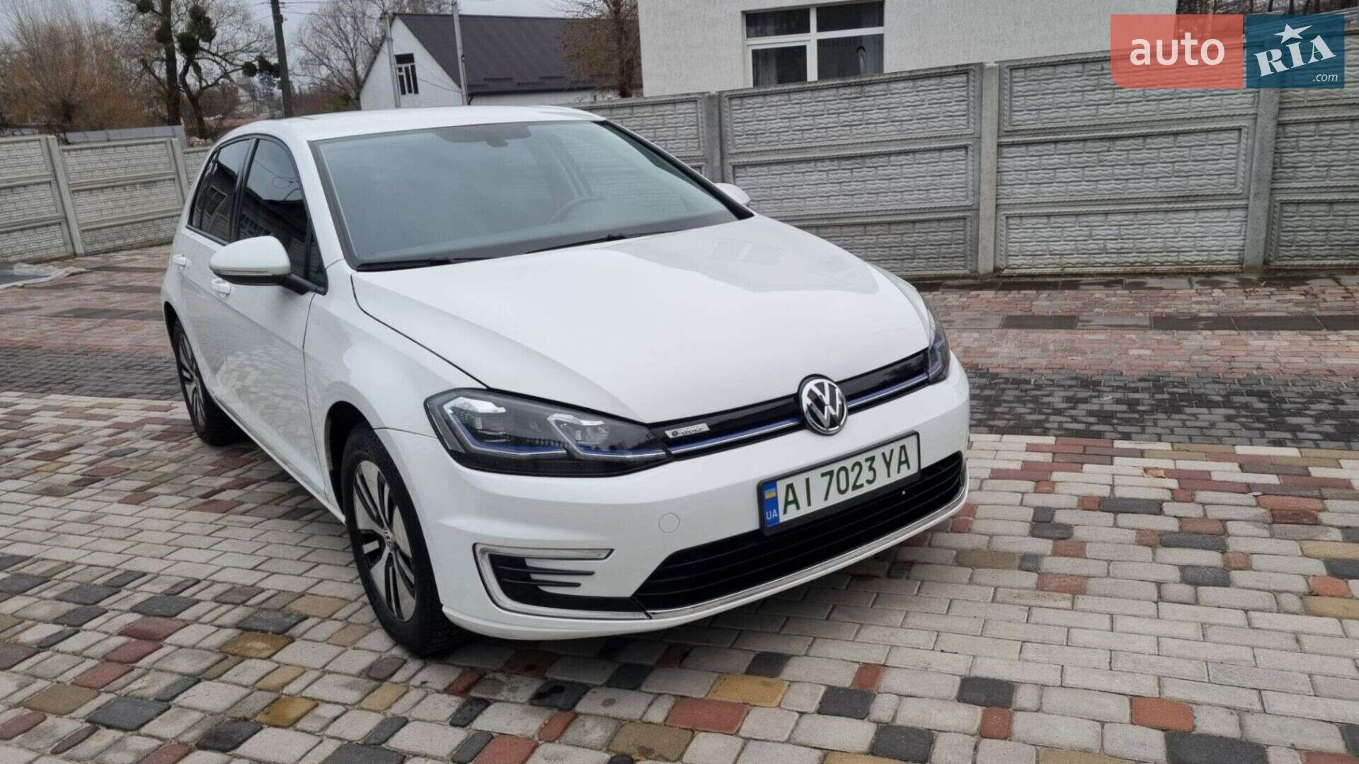 Volkswagen e-Golf 2020 VIN WVWPR7AU5LW910792 фото оголошення 2 з 14