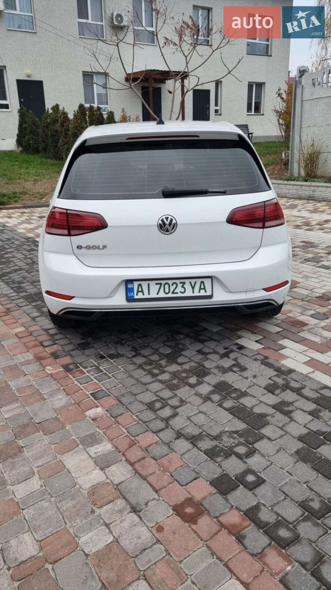 Volkswagen e-Golf 2020 VIN WVWPR7AU5LW910792 фото оголошення 3 з 14