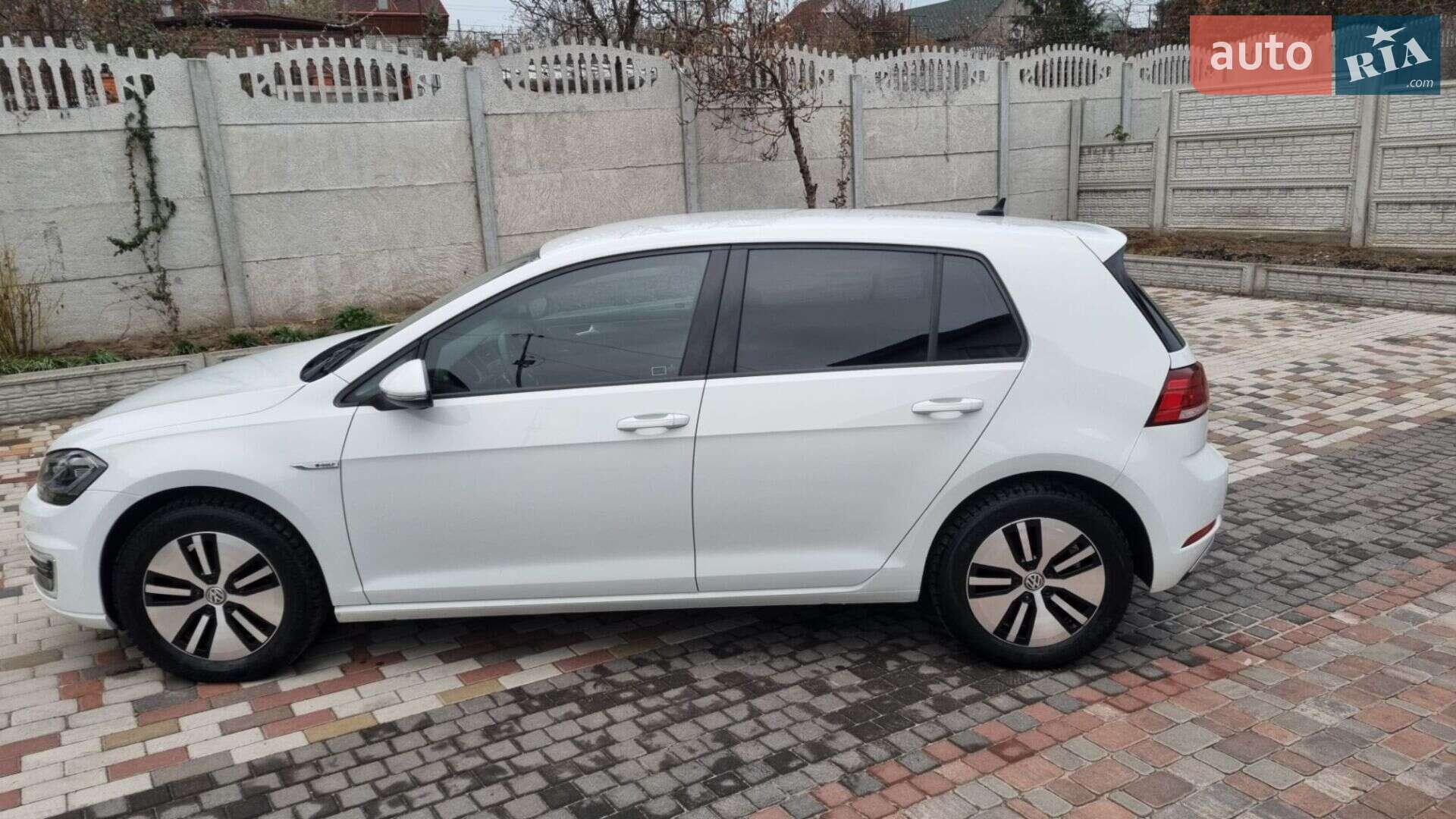 Volkswagen e-Golf 2020 VIN WVWPR7AU5LW910792 фото оголошення 9 з 14