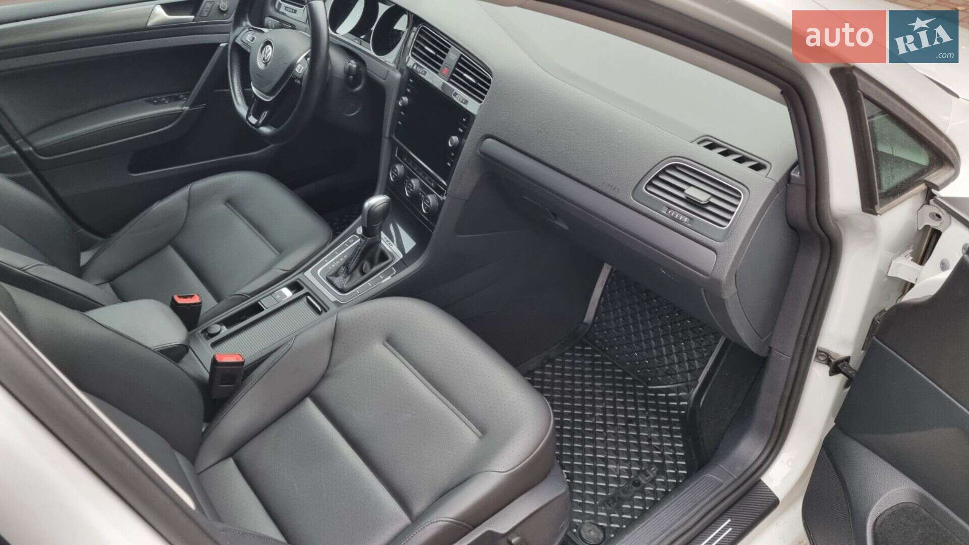 Volkswagen e-Golf 2020 VIN WVWPR7AU5LW910792 фото оголошення 13 з 14