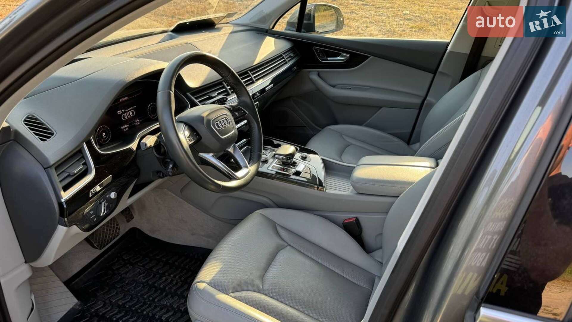 Audi Q7 2017 VIN WA1VAAF76JD005723 фото оголошення 27 з 37