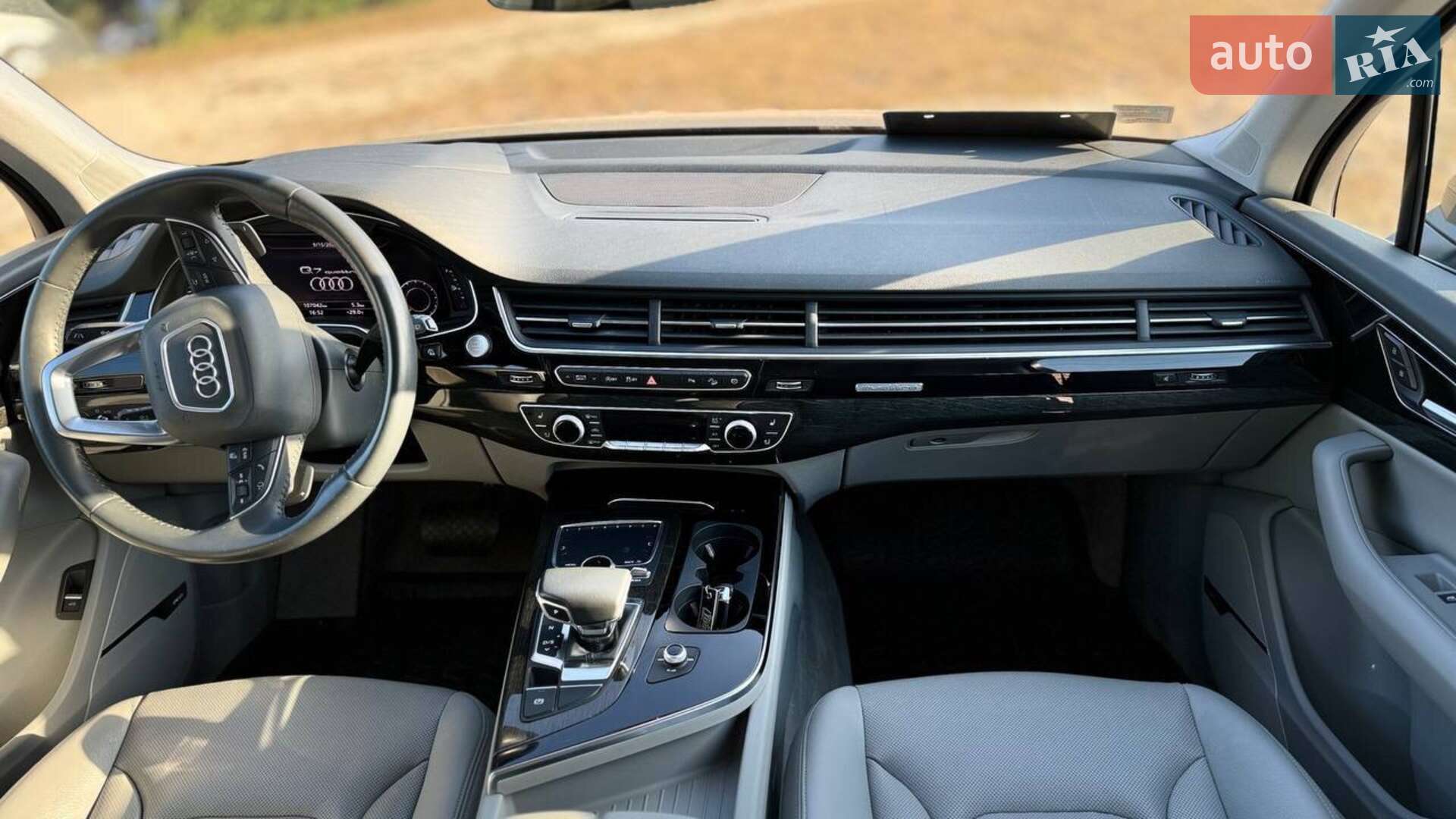 Audi Q7 2017 VIN WA1VAAF76JD005723 фото оголошення 32 з 37