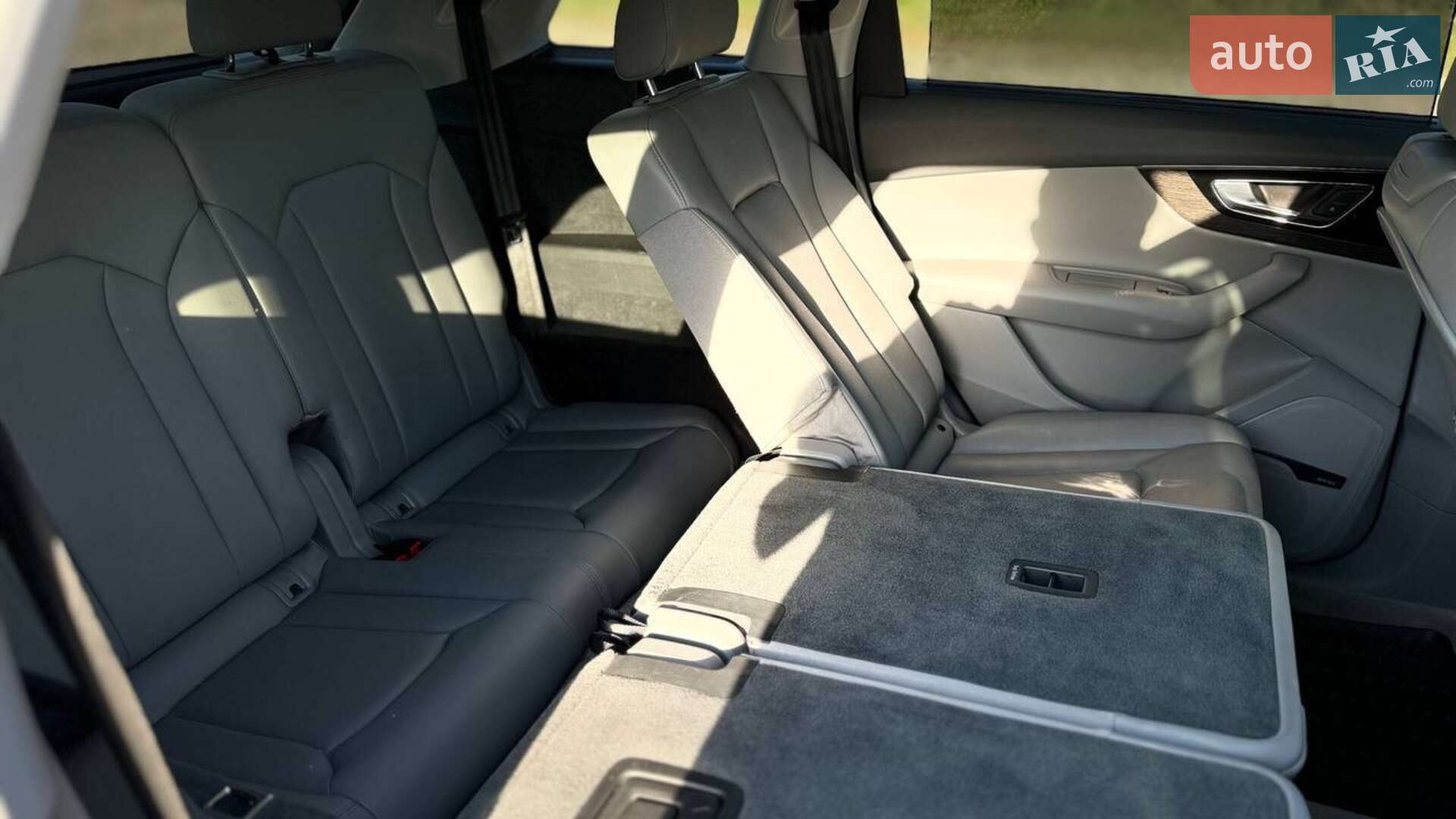 Audi Q7 2017 VIN WA1VAAF76JD005723 фото оголошення 37 з 37
