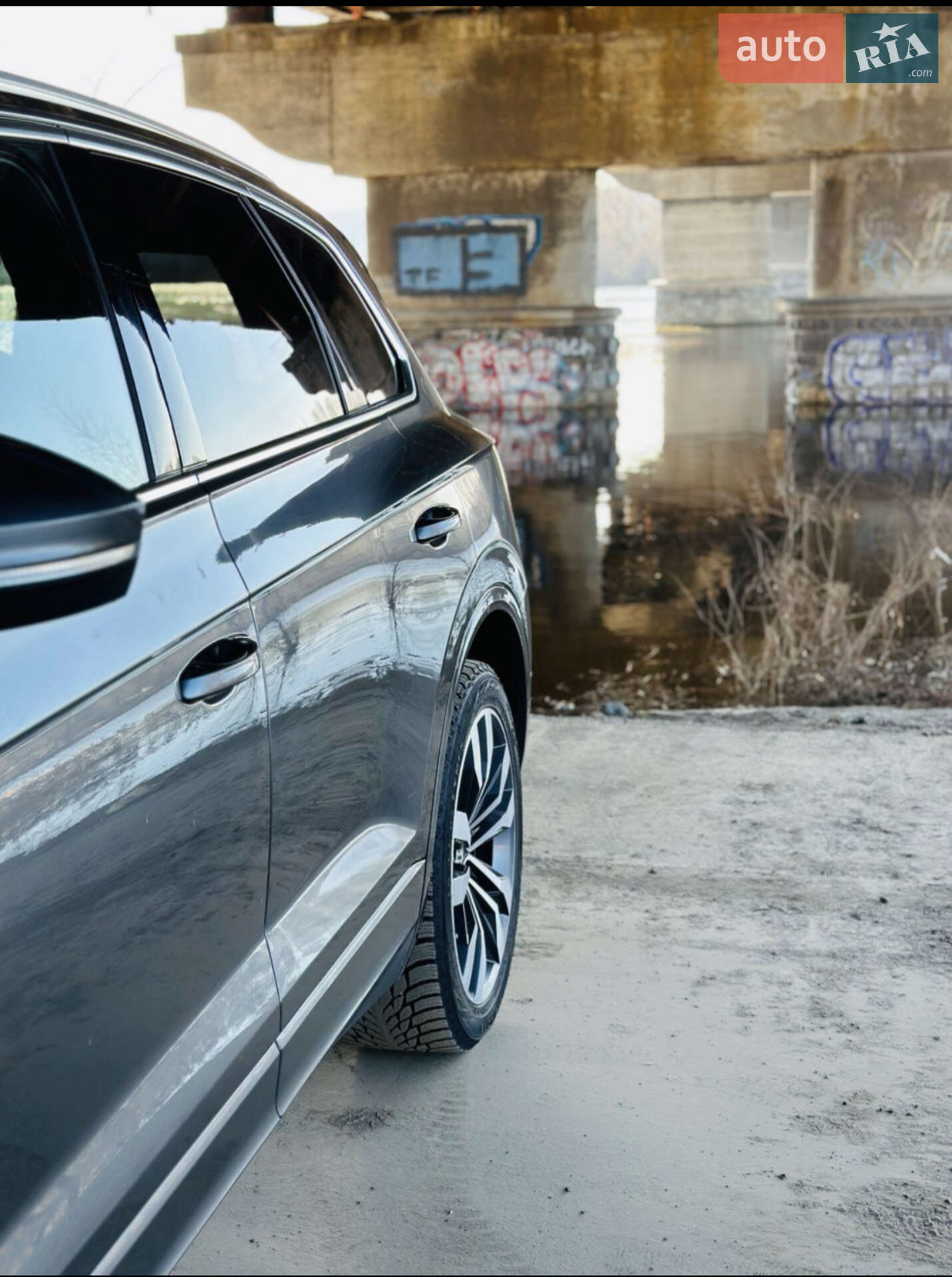 Volkswagen Touareg 2019 VIN WVGZZZCRZKD047738 фото оголошення 29 з 34