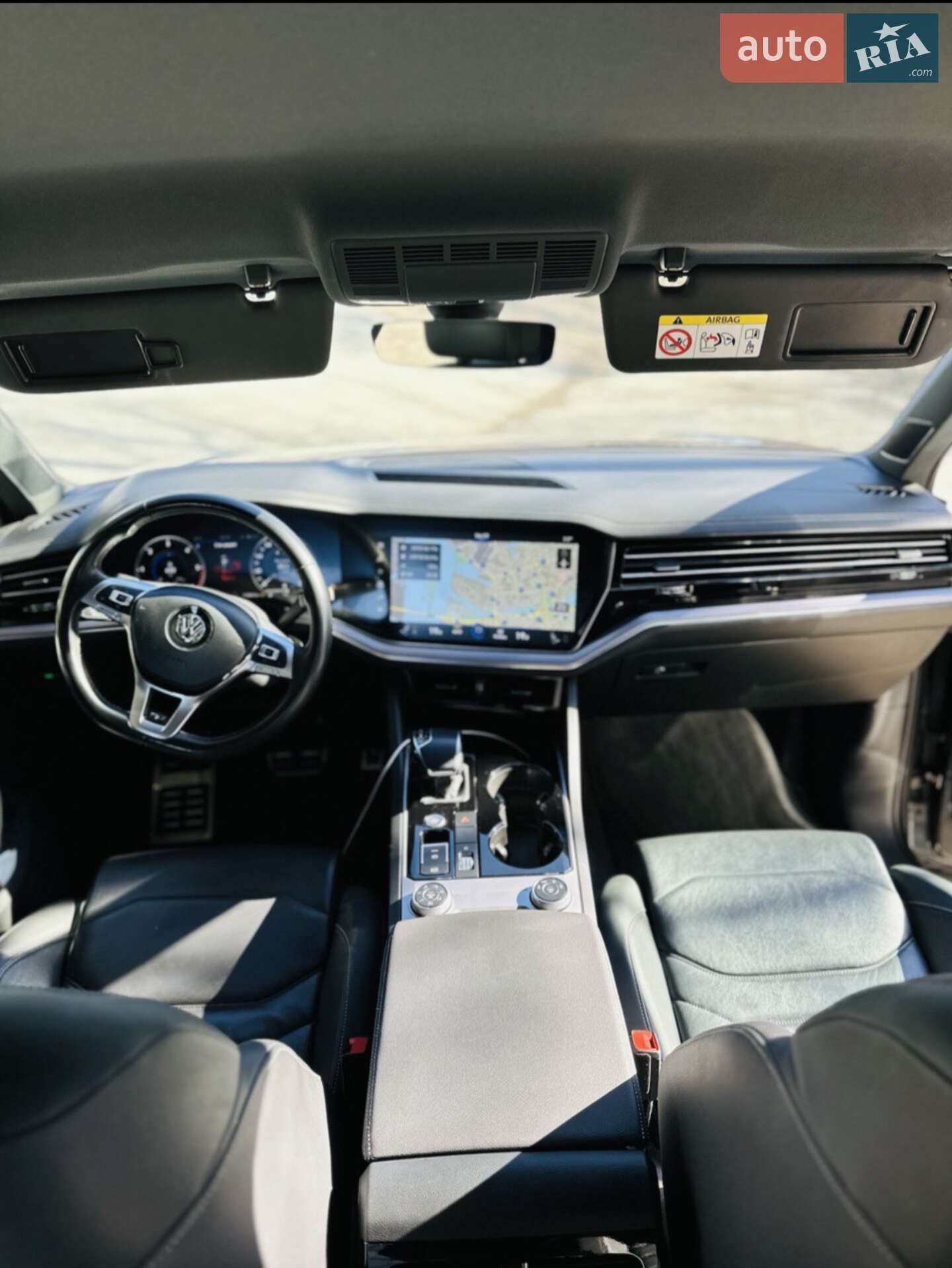Volkswagen Touareg 2019 VIN WVGZZZCRZKD047738 фото оголошення 33 з 34
