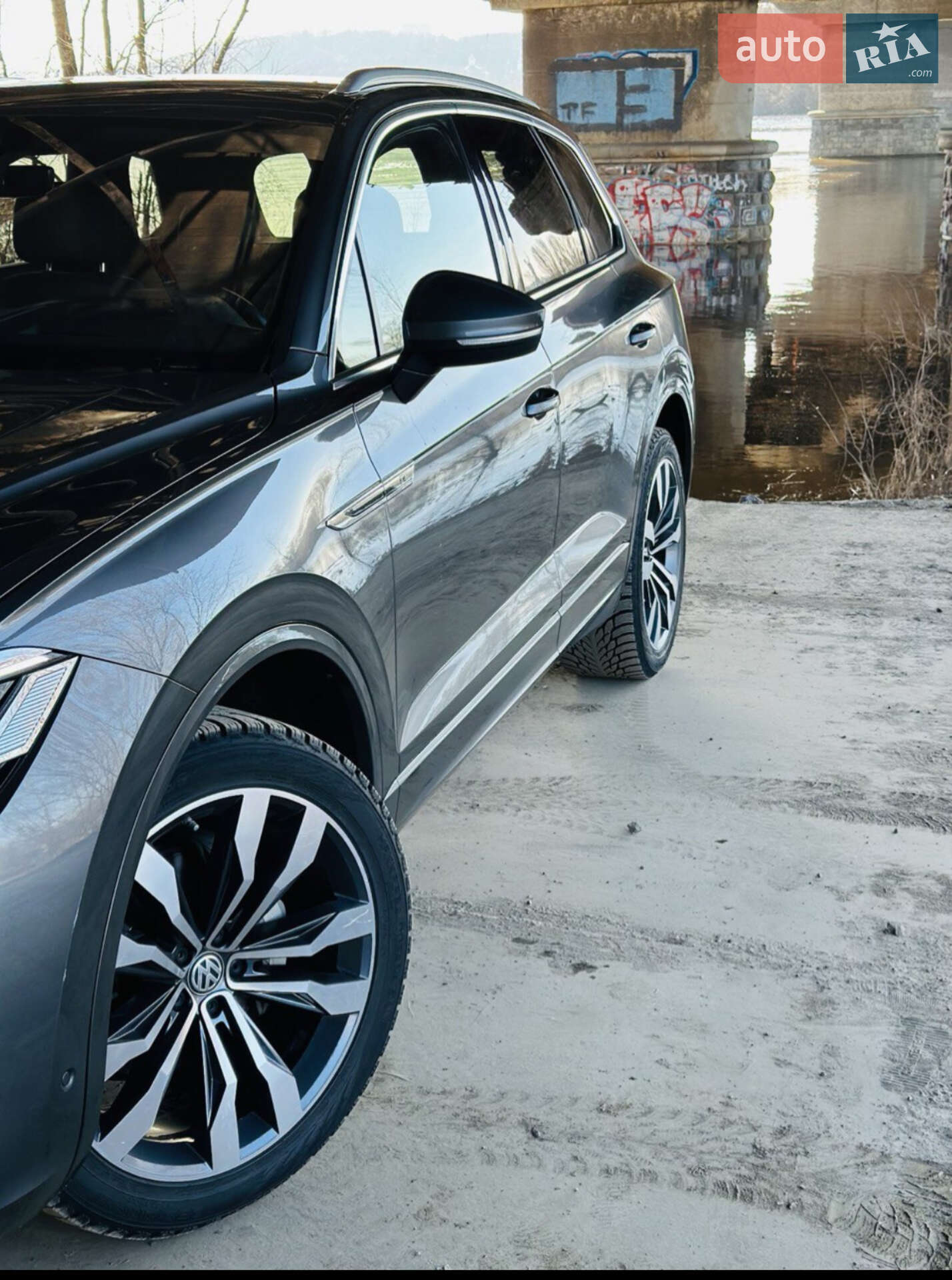 Volkswagen Touareg 2019 VIN WVGZZZCRZKD047738 фото оголошення 5 з 34