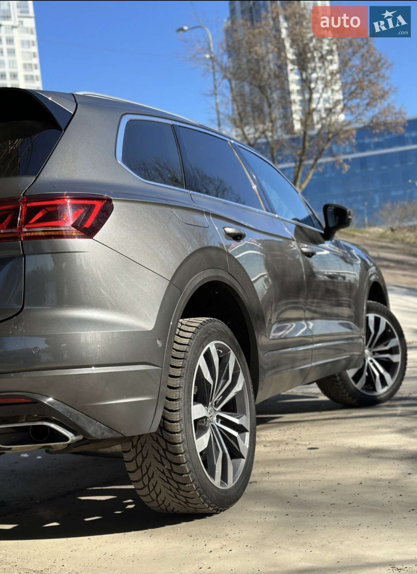 Volkswagen Touareg 2019 VIN WVGZZZCRZKD047738 фото оголошення 9 з 34