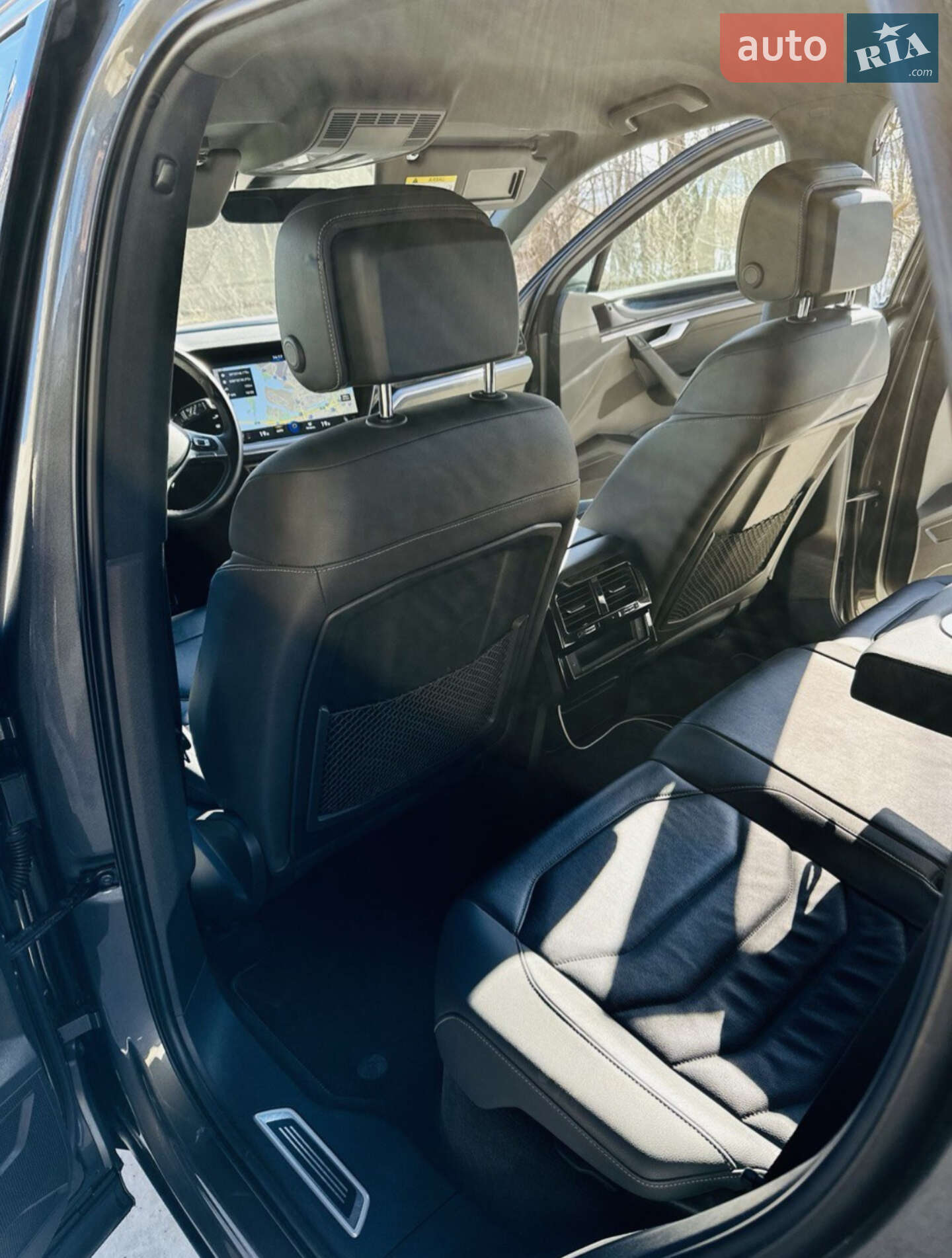 Volkswagen Touareg 2019 VIN WVGZZZCRZKD047738 фото оголошення 15 з 34