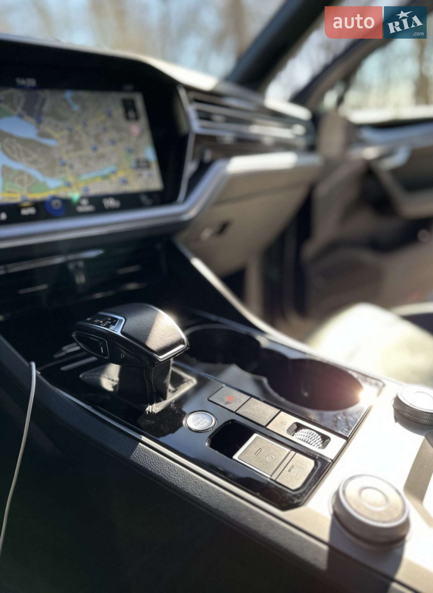 Volkswagen Touareg 2019 VIN WVGZZZCRZKD047738 фото оголошення 19 з 34
