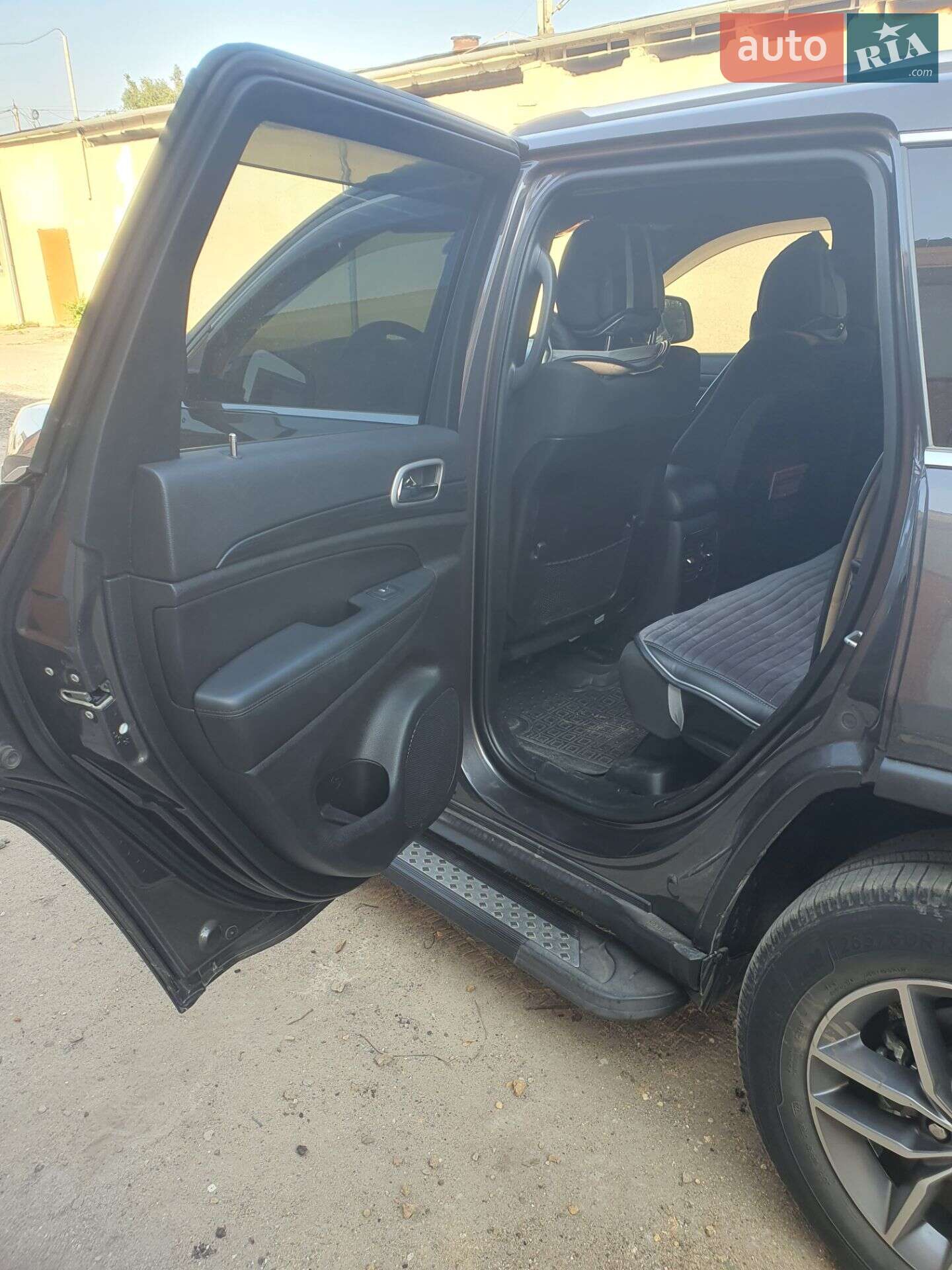 Jeep Grand Cherokee 2020 VIN 1C4RJEAG8MC538415 фото оголошення 6 з 13