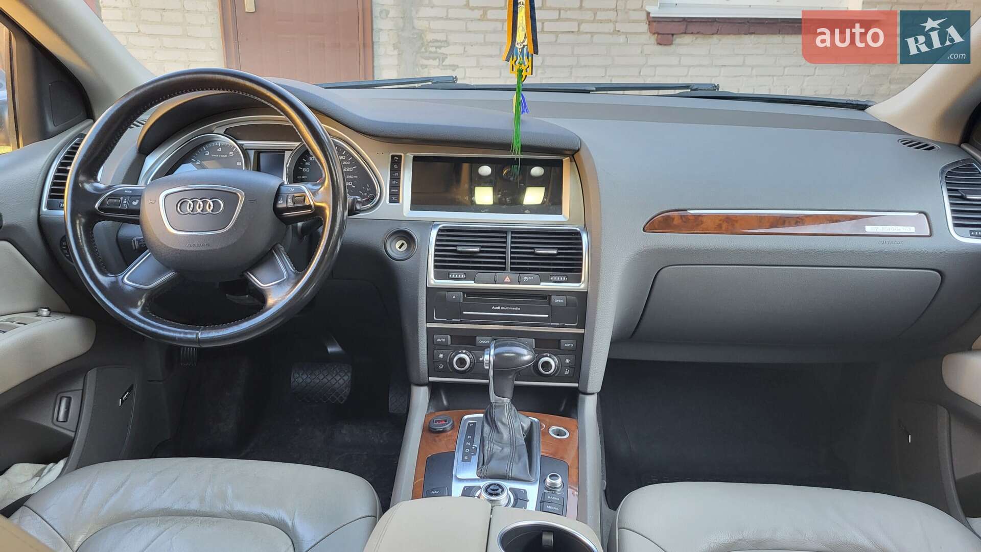 Audi Q7 2011 VIN WA1LGAFE9CD003200 фото оголошення 33 з 38