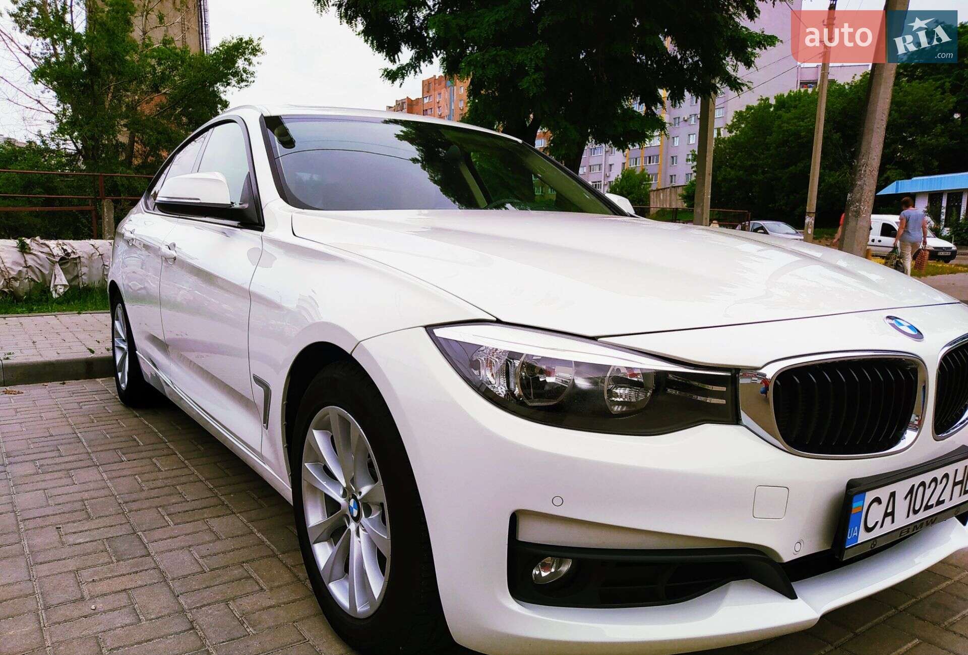BMW 3 Series 2013 VIN WBA3X5C56ED556517 фото оголошення 3 з 13