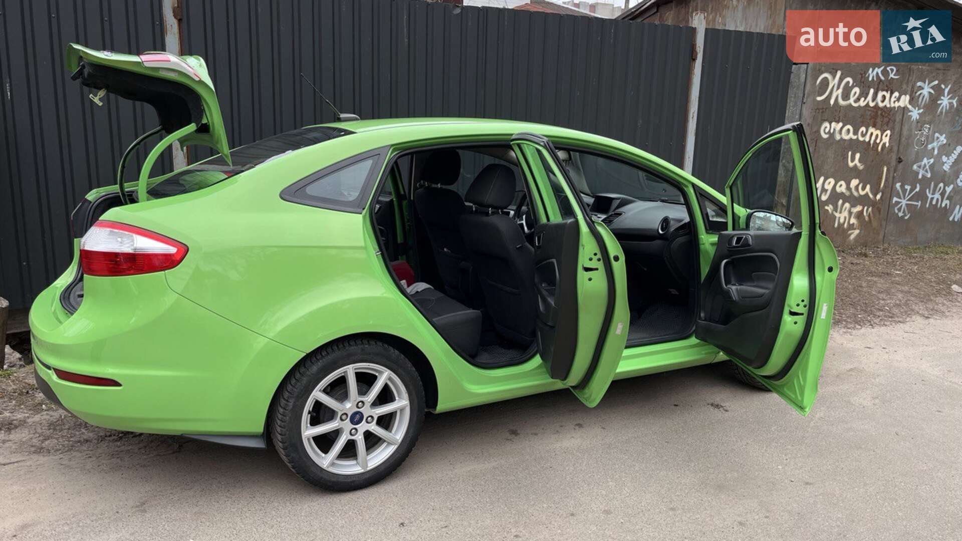 Ford Fiesta 2014 VIN 3FADP4BJ9FM110499 фото оголошення 4 з 19