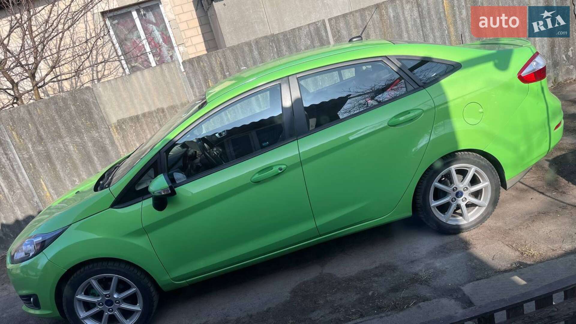 Ford Fiesta 2014 VIN 3FADP4BJ9FM110499 фото оголошення 5 з 19