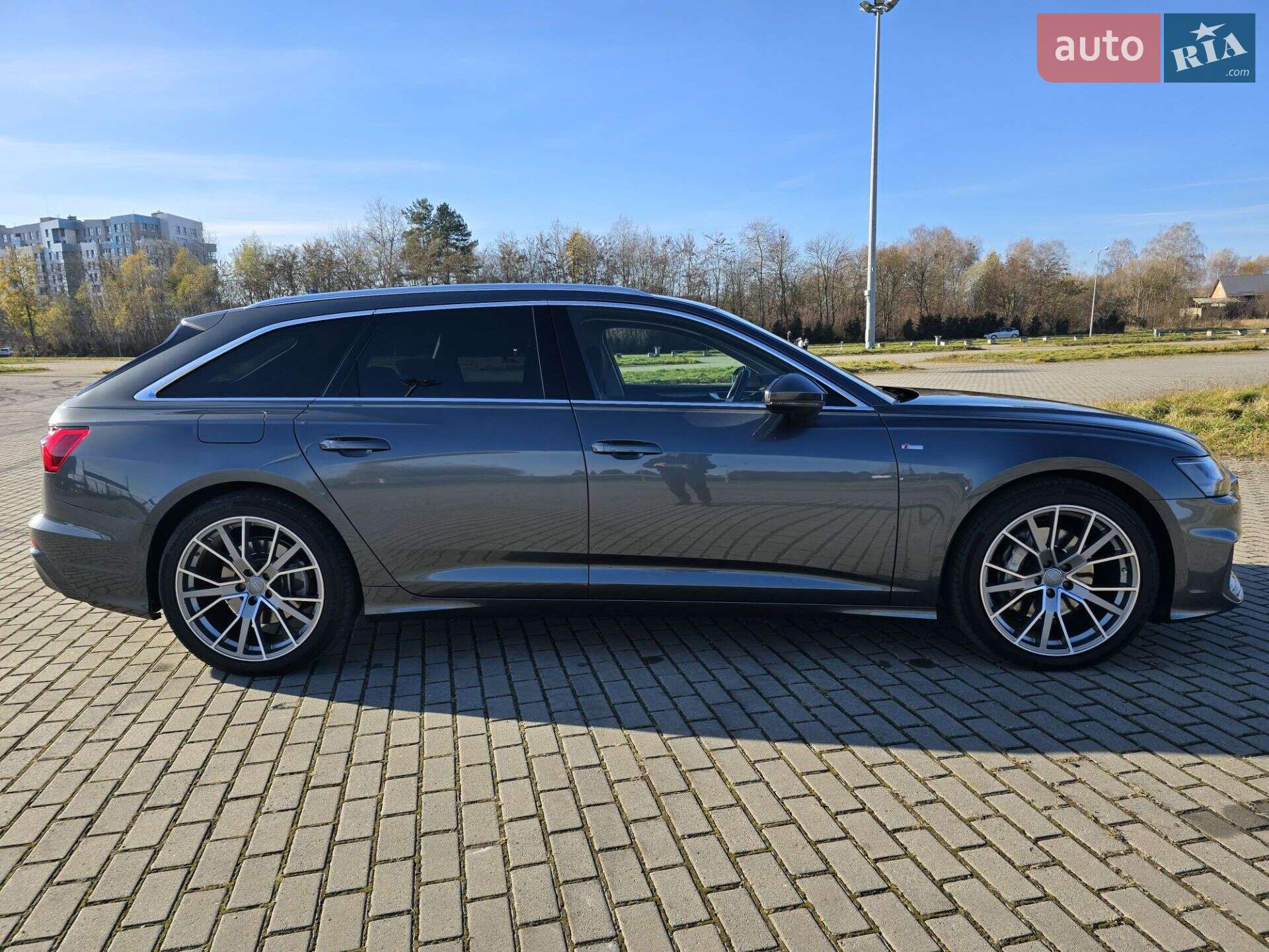 Audi A6 2019 VIN WAUZZZF26KN081129 фото оголошення 4 з 25