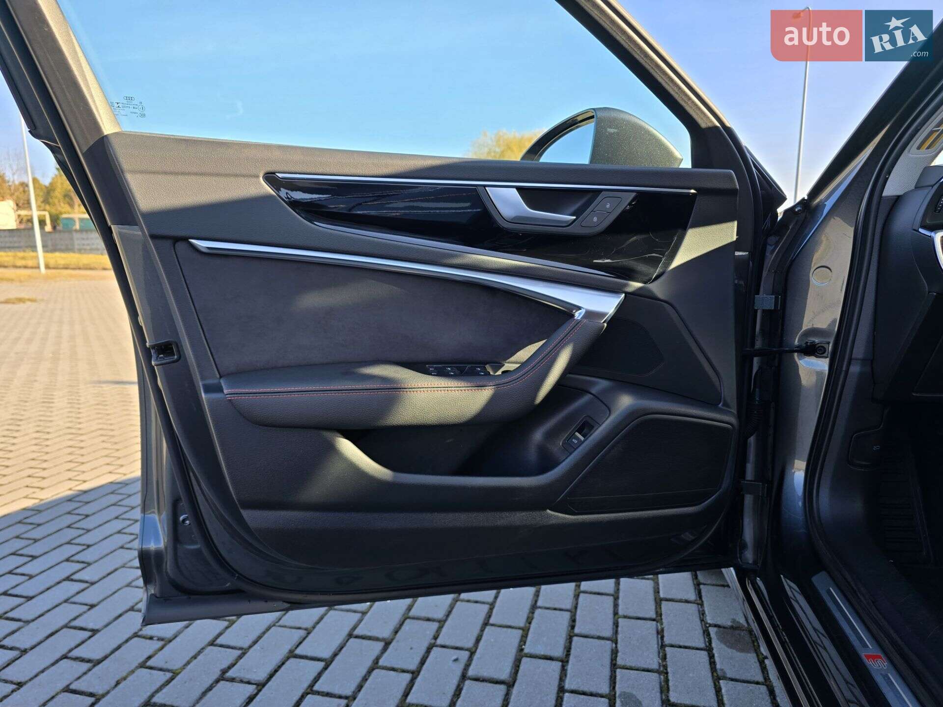 Audi A6 2019 VIN WAUZZZF26KN081129 фото оголошення 18 з 25