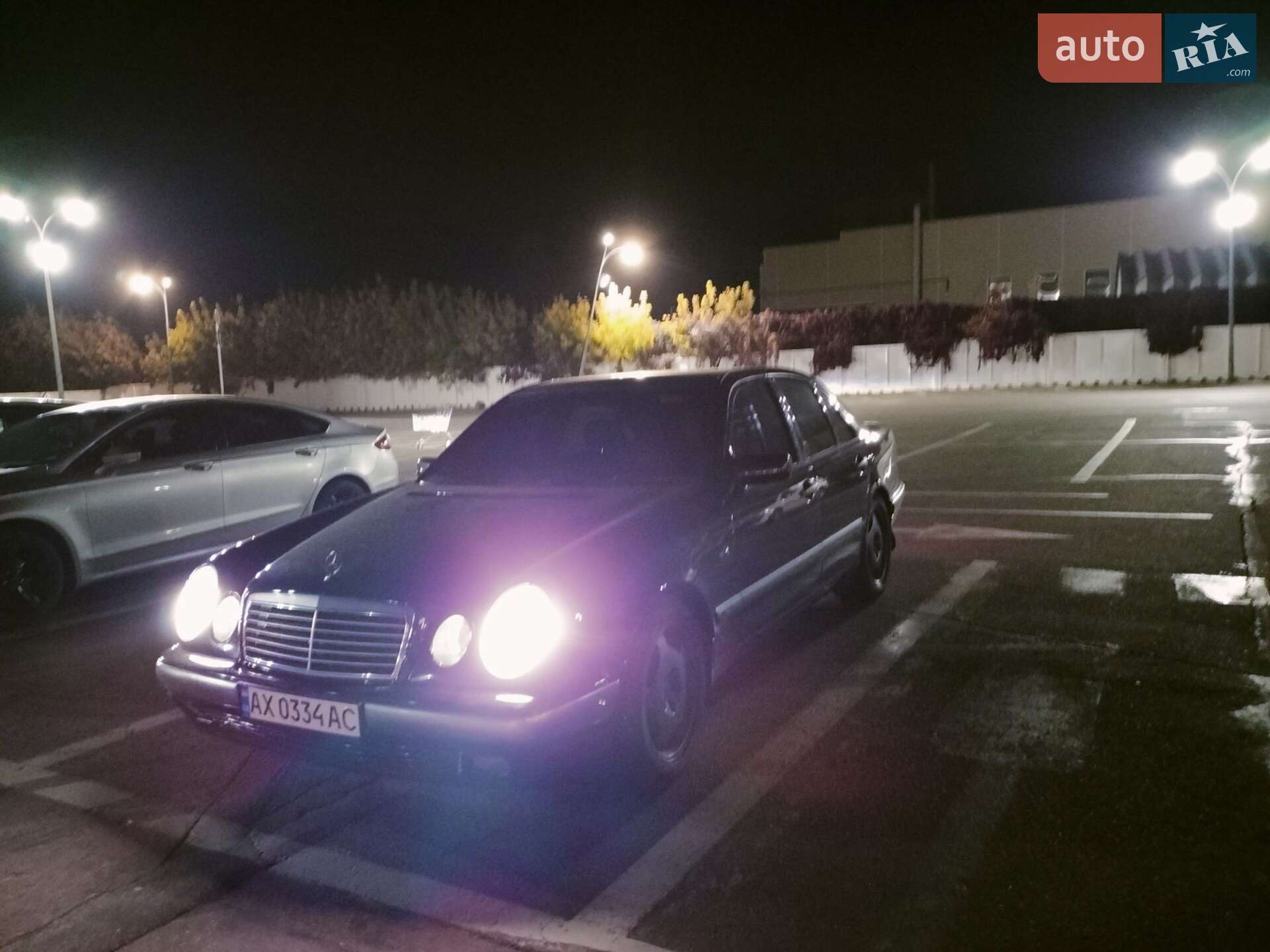 Mercedes-Benz E-Class 1998 VIN WDB2100351A618337 фото оголошення 4 з 12