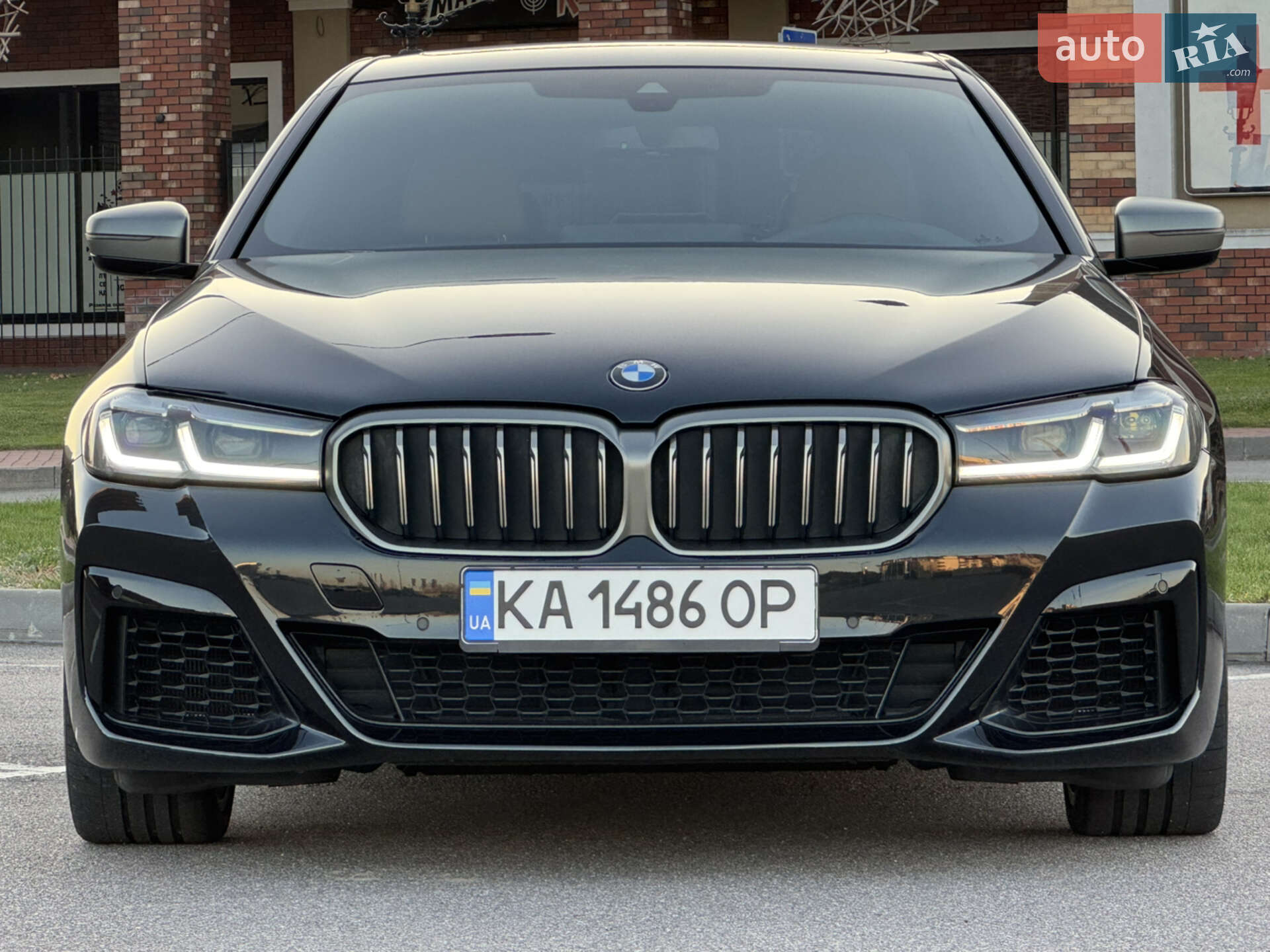 BMW 5 Series 2021 VIN WBA13BK08MCG38585 фото оголошення 3 з 52