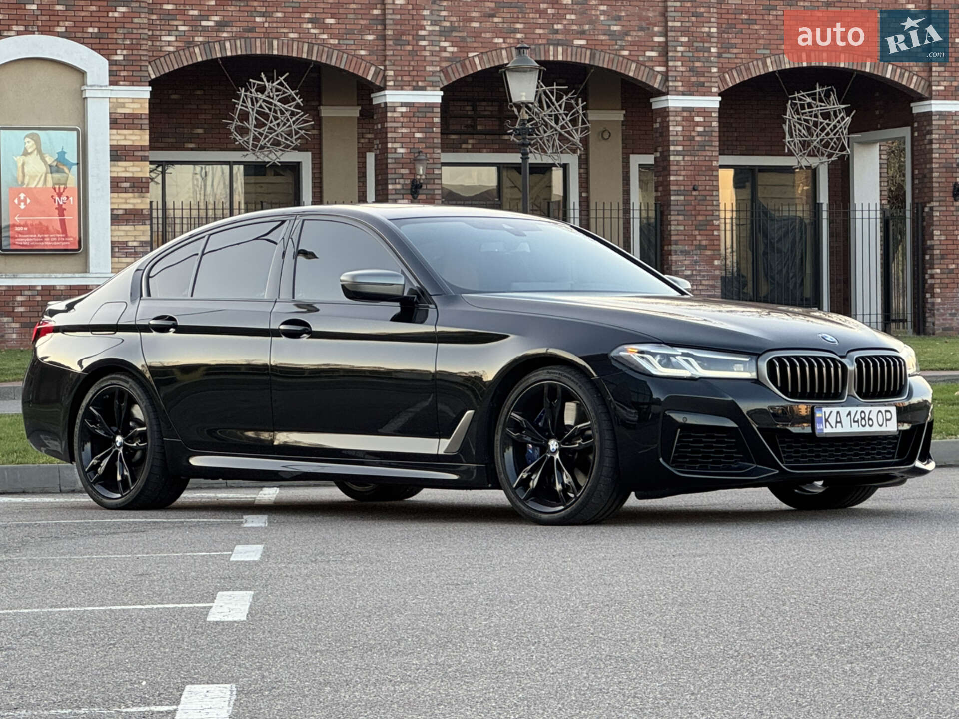 BMW 5 Series 2021 VIN WBA13BK08MCG38585 фото оголошення 2 з 52