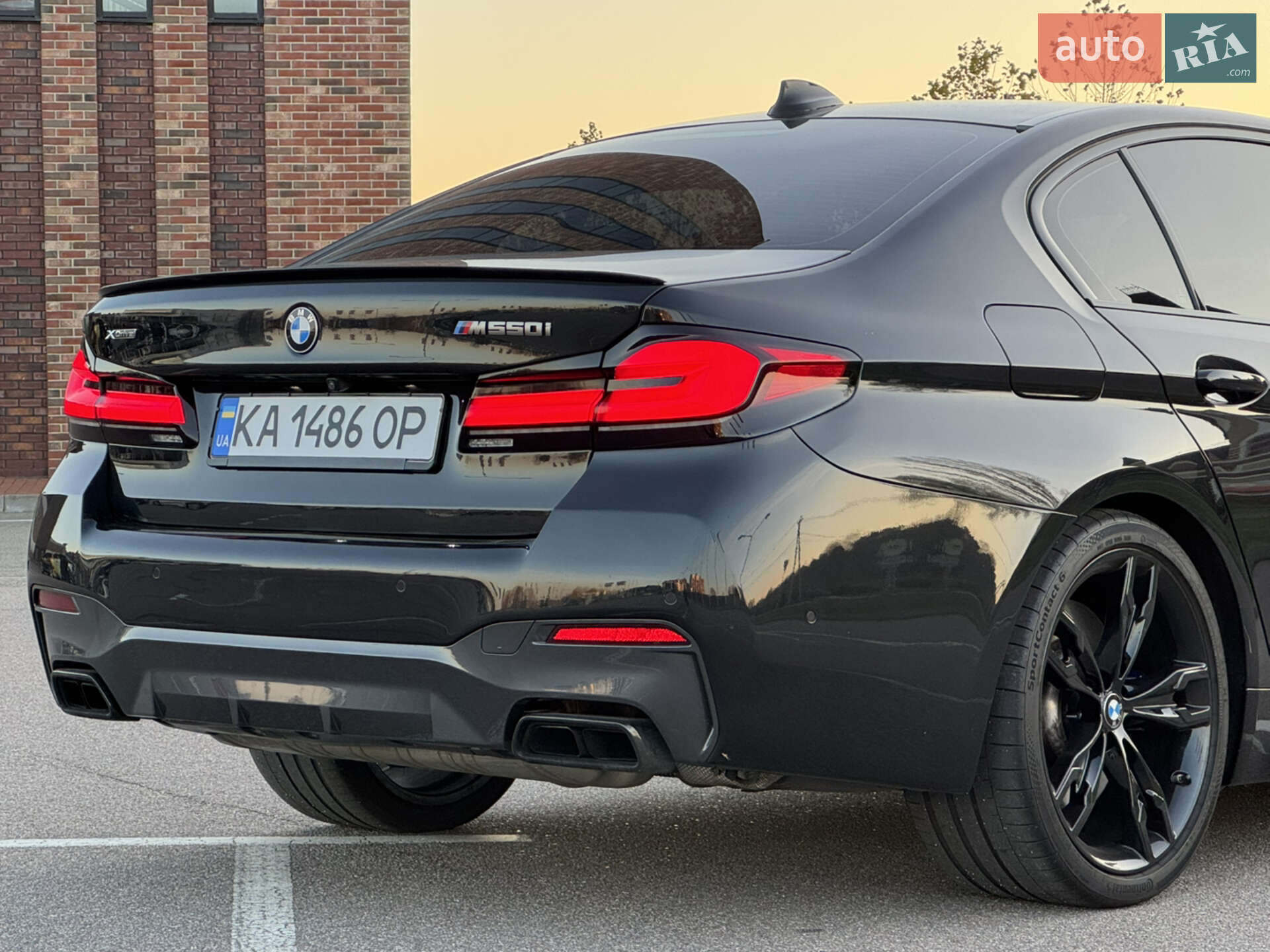 BMW 5 Series 2021 VIN WBA13BK08MCG38585 фото оголошення 14 з 52