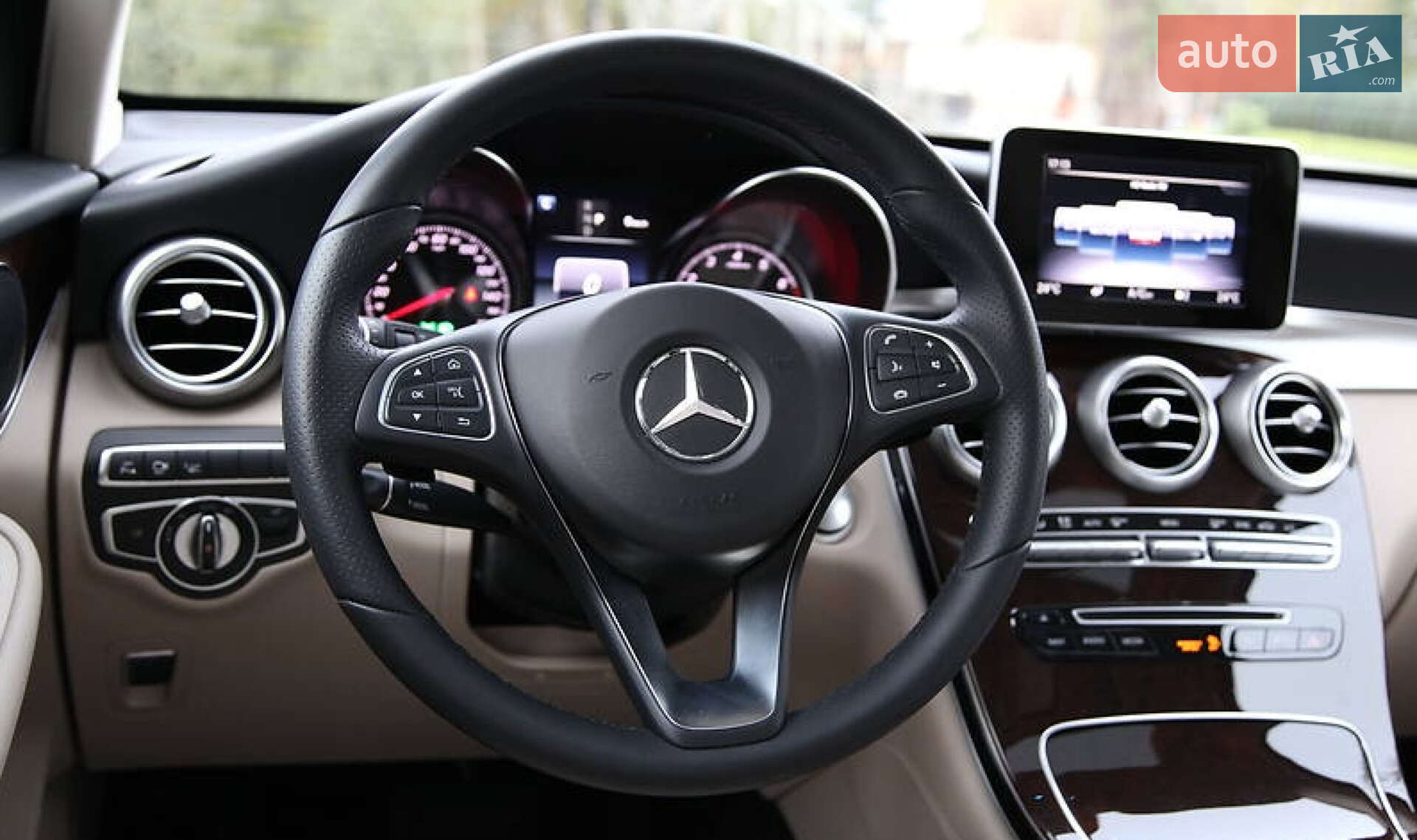 Mercedes-Benz GLC-Class 2017 VIN WDC0G4KBXJV028131 фото оголошення 25 з 41
