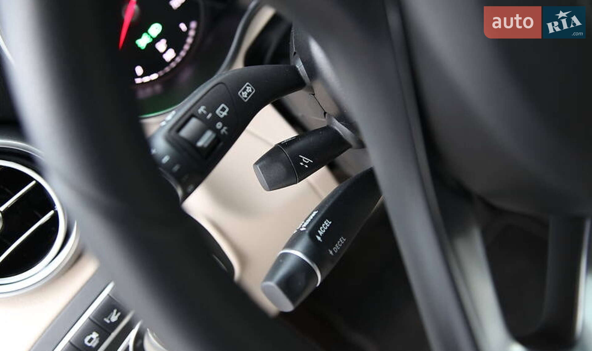Mercedes-Benz GLC-Class 2017 VIN WDC0G4KBXJV028131 фото оголошення 28 з 41