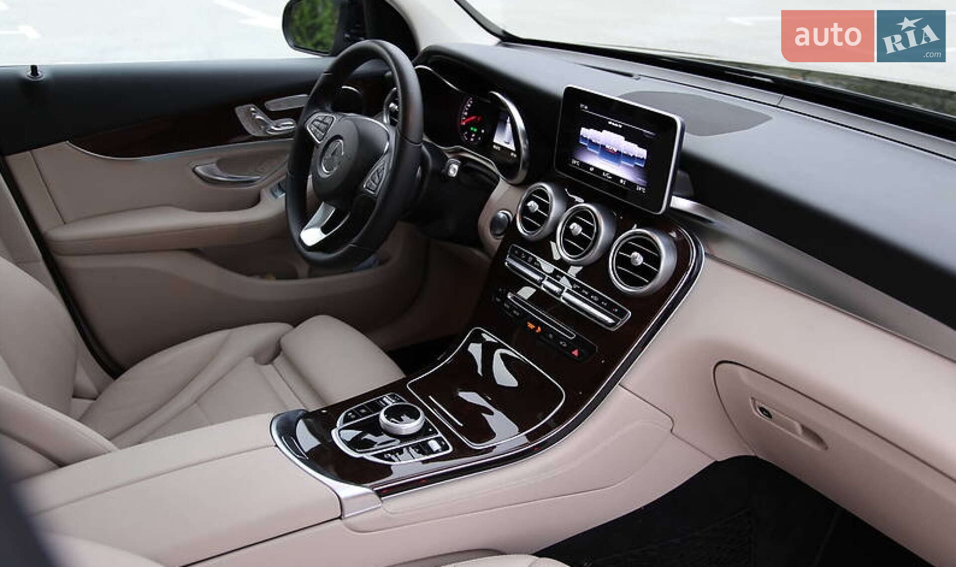 Mercedes-Benz GLC-Class 2017 VIN WDC0G4KBXJV028131 фото оголошення 29 з 41