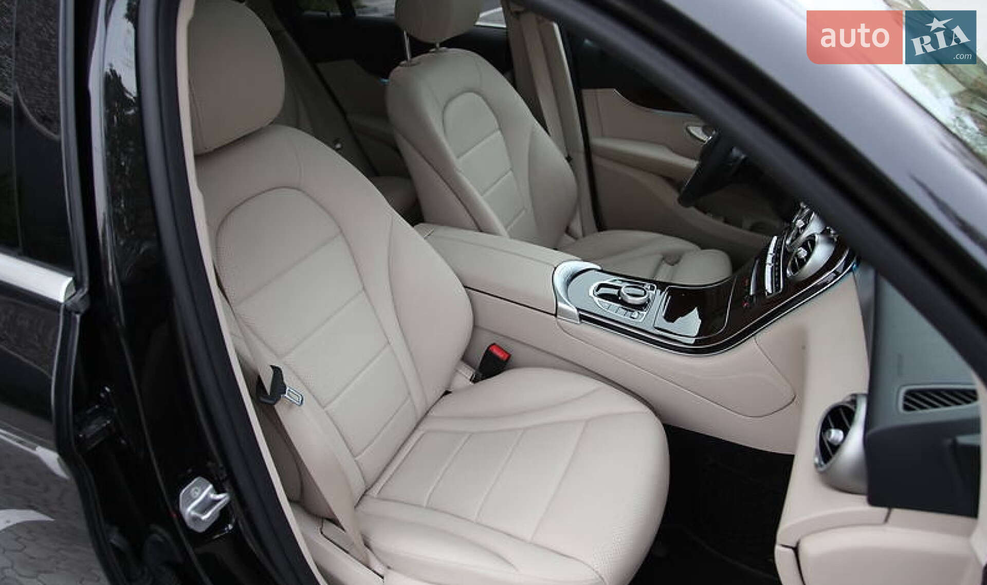 Mercedes-Benz GLC-Class 2017 VIN WDC0G4KBXJV028131 фото оголошення 30 з 41