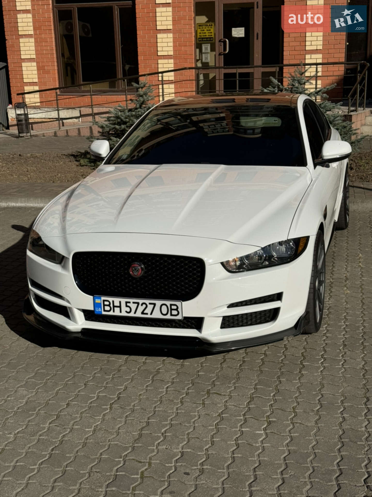 Jaguar XE 2016 VIN SAJAR4BG4HA960974 фото оголошення 2 з 5