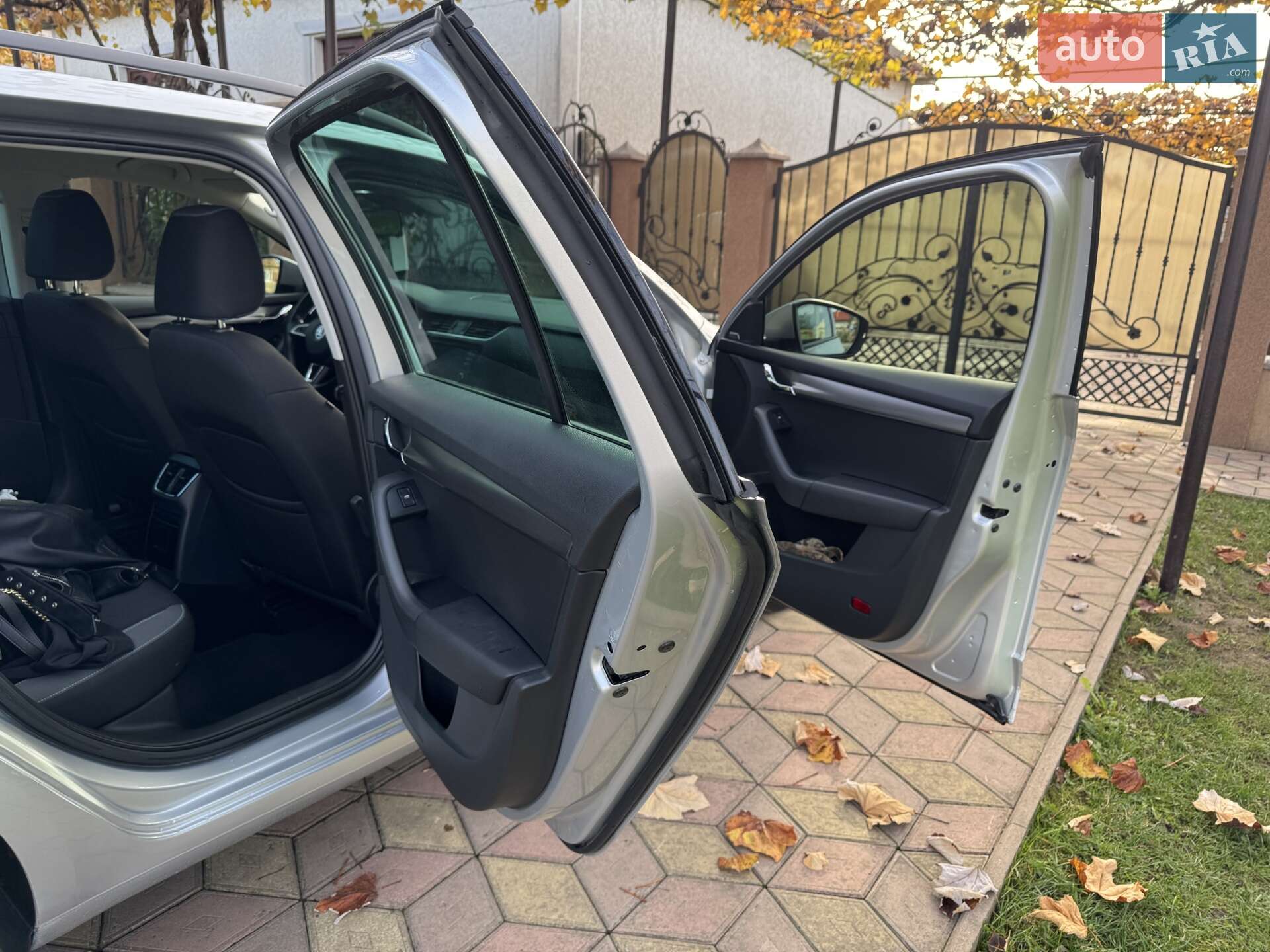 Skoda Octavia 2016 VIN TMBJJ7NE9H0080697 фото оголошення 7 з 30