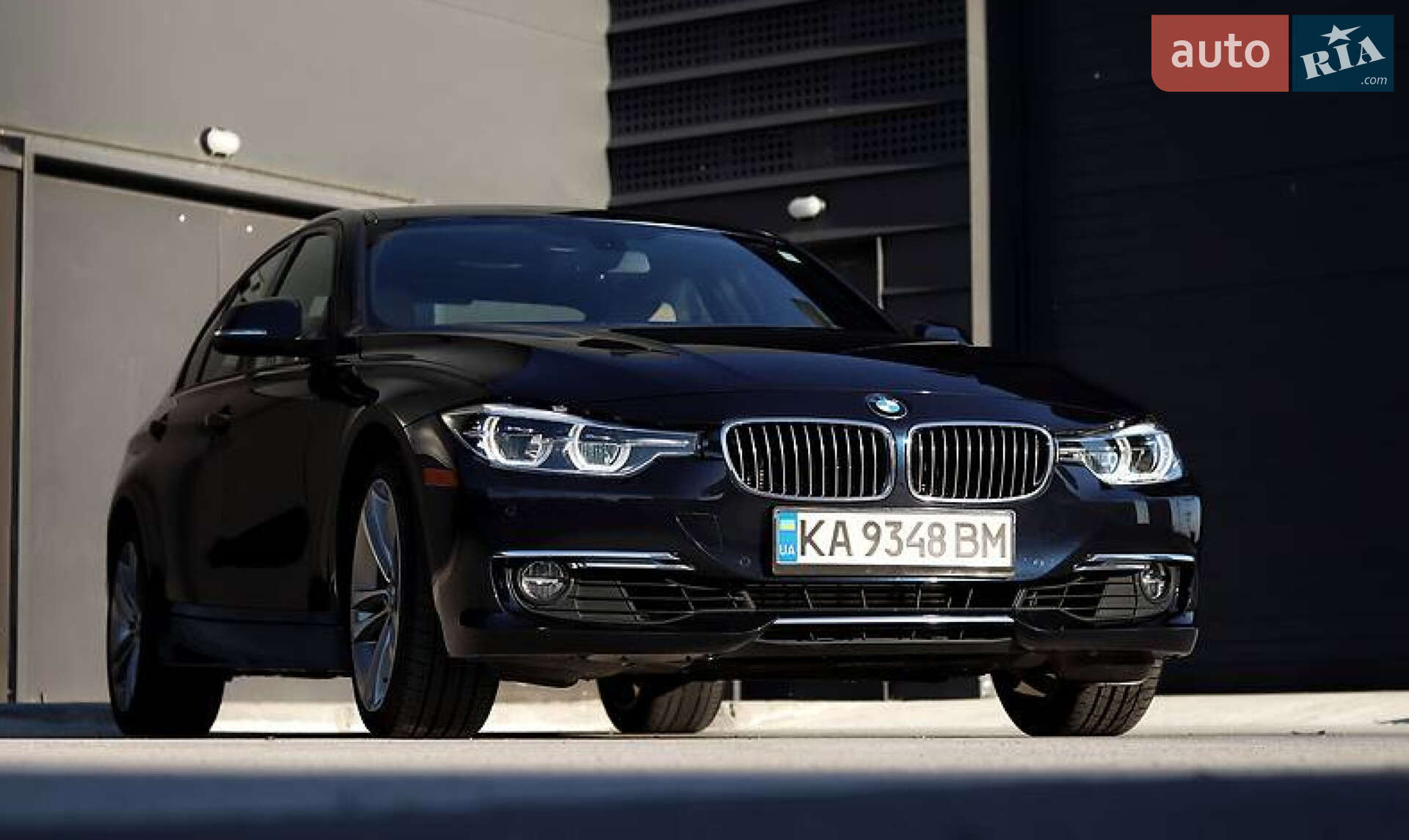 BMW 3 Series 2015 VIN WBA8E9G57GNT46020 фото оголошення 3 з 25