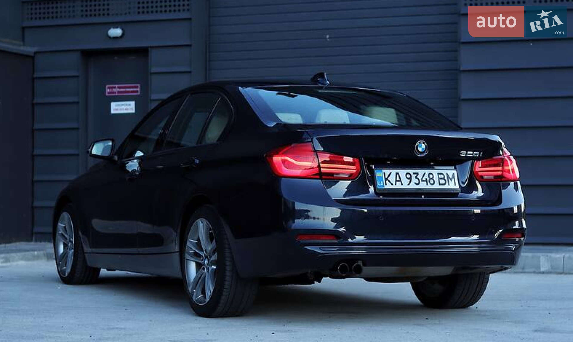 BMW 3 Series 2015 VIN WBA8E9G57GNT46020 фото оголошення 8 з 25