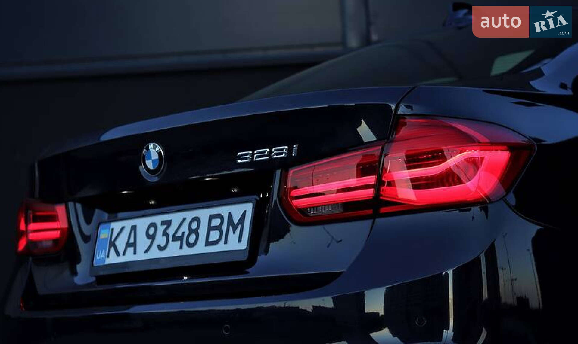 BMW 3 Series 2015 VIN WBA8E9G57GNT46020 фото оголошення 10 з 25