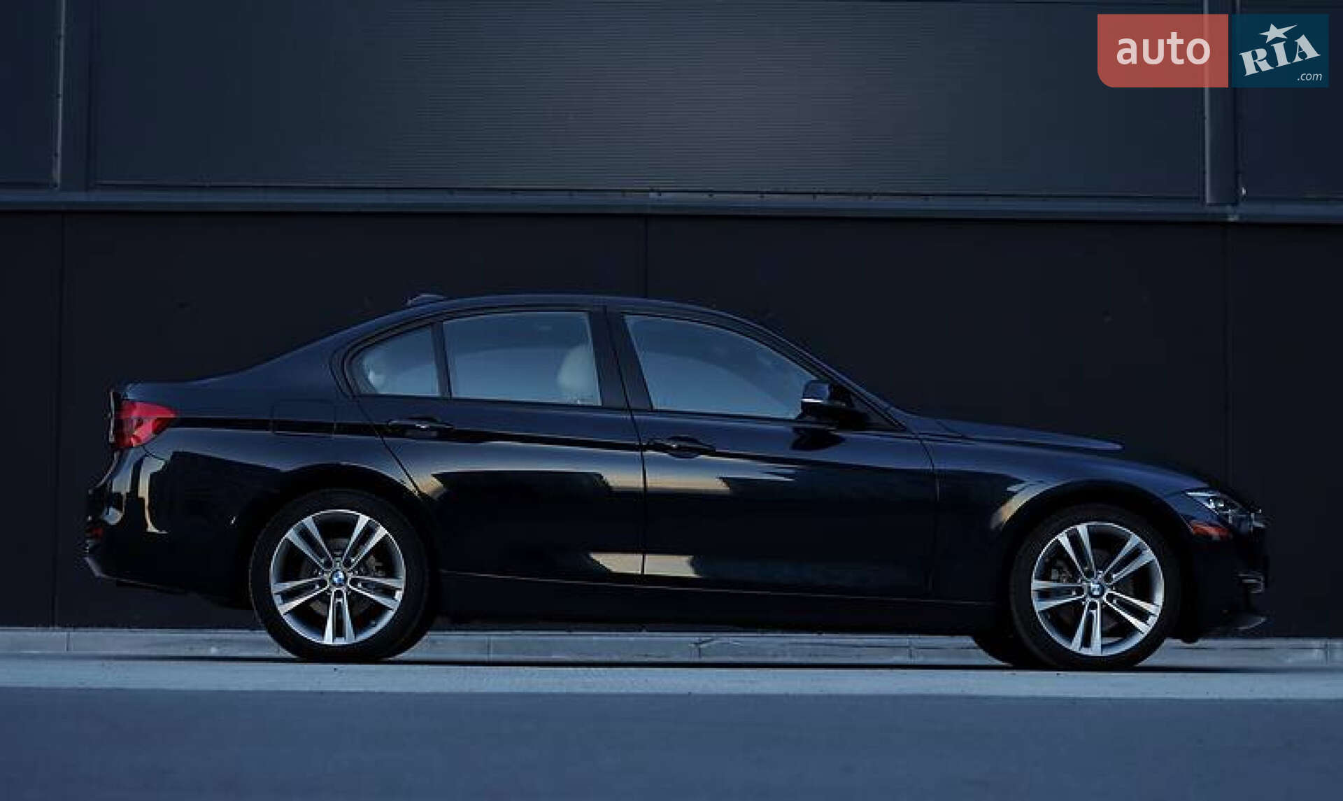 BMW 3 Series 2015 VIN WBA8E9G57GNT46020 фото оголошення 11 з 25