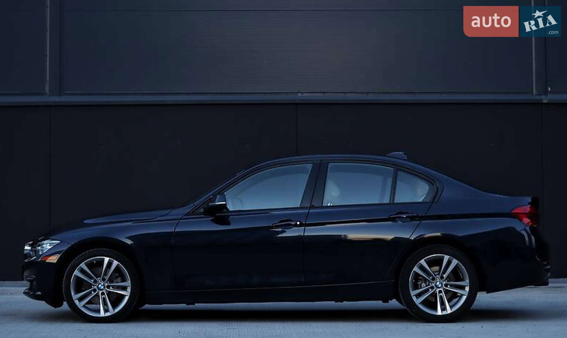 BMW 3 Series 2015 VIN WBA8E9G57GNT46020 фото оголошення 12 з 25