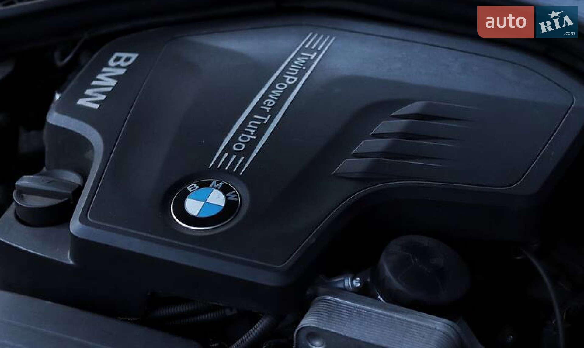 BMW 3 Series 2015 VIN WBA8E9G57GNT46020 фото оголошення 13 з 25