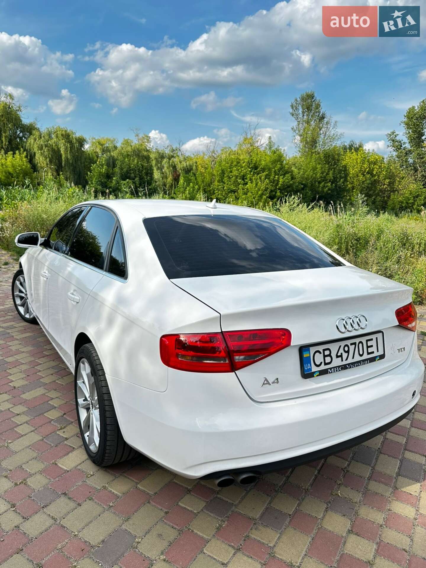 Audi A4 2012 VIN WAUZZZ8K1DA148078 фото оголошення 4 з 22
